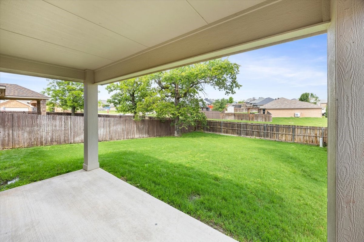 1916 Town Creek Circle Weatherford TX 76086
