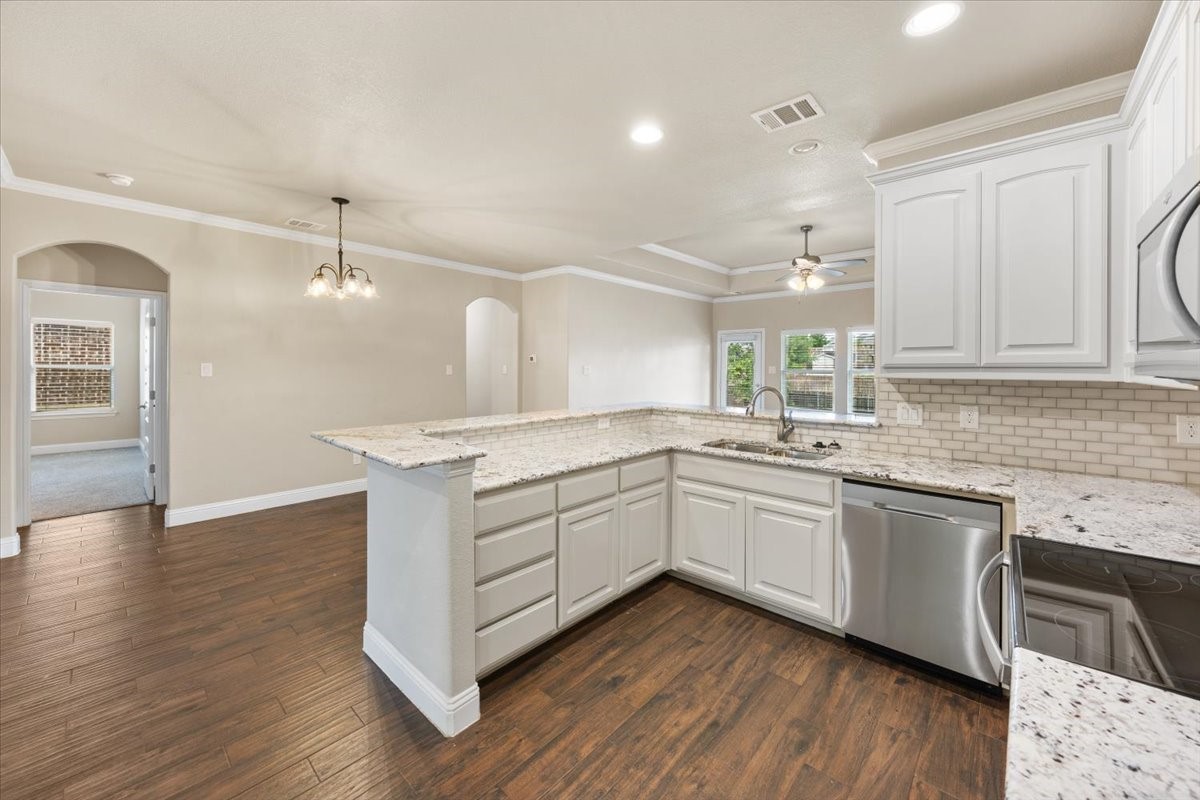 1916 Town Creek Circle Weatherford TX 76086
