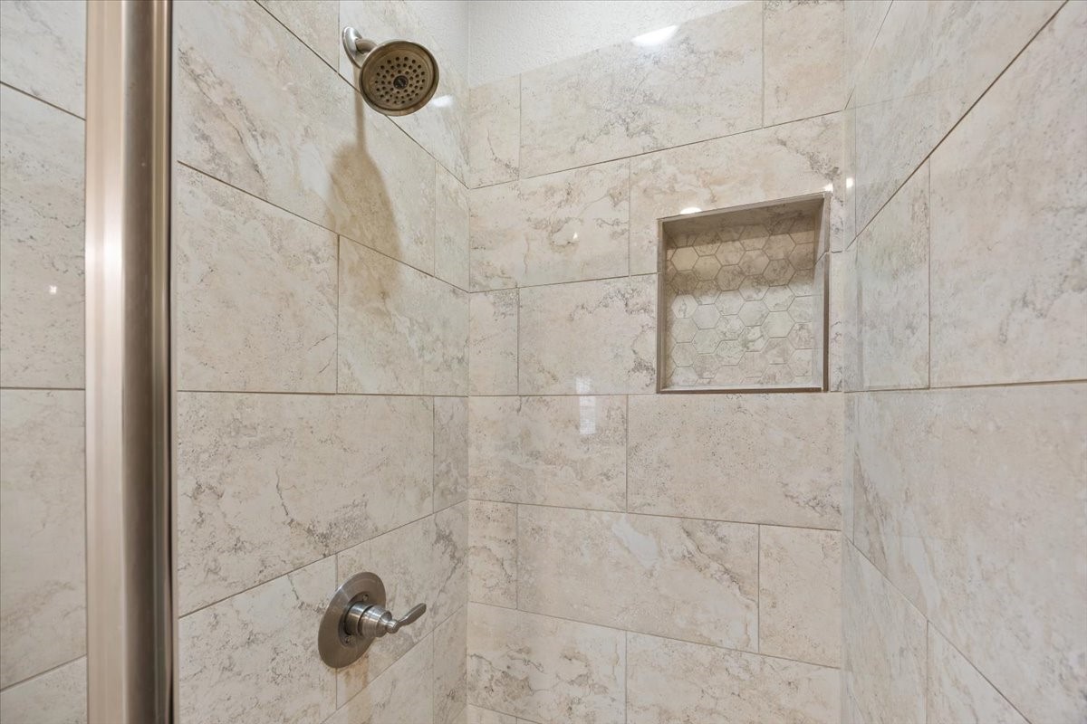 1916 Town Creek Circle Weatherford TX 76086