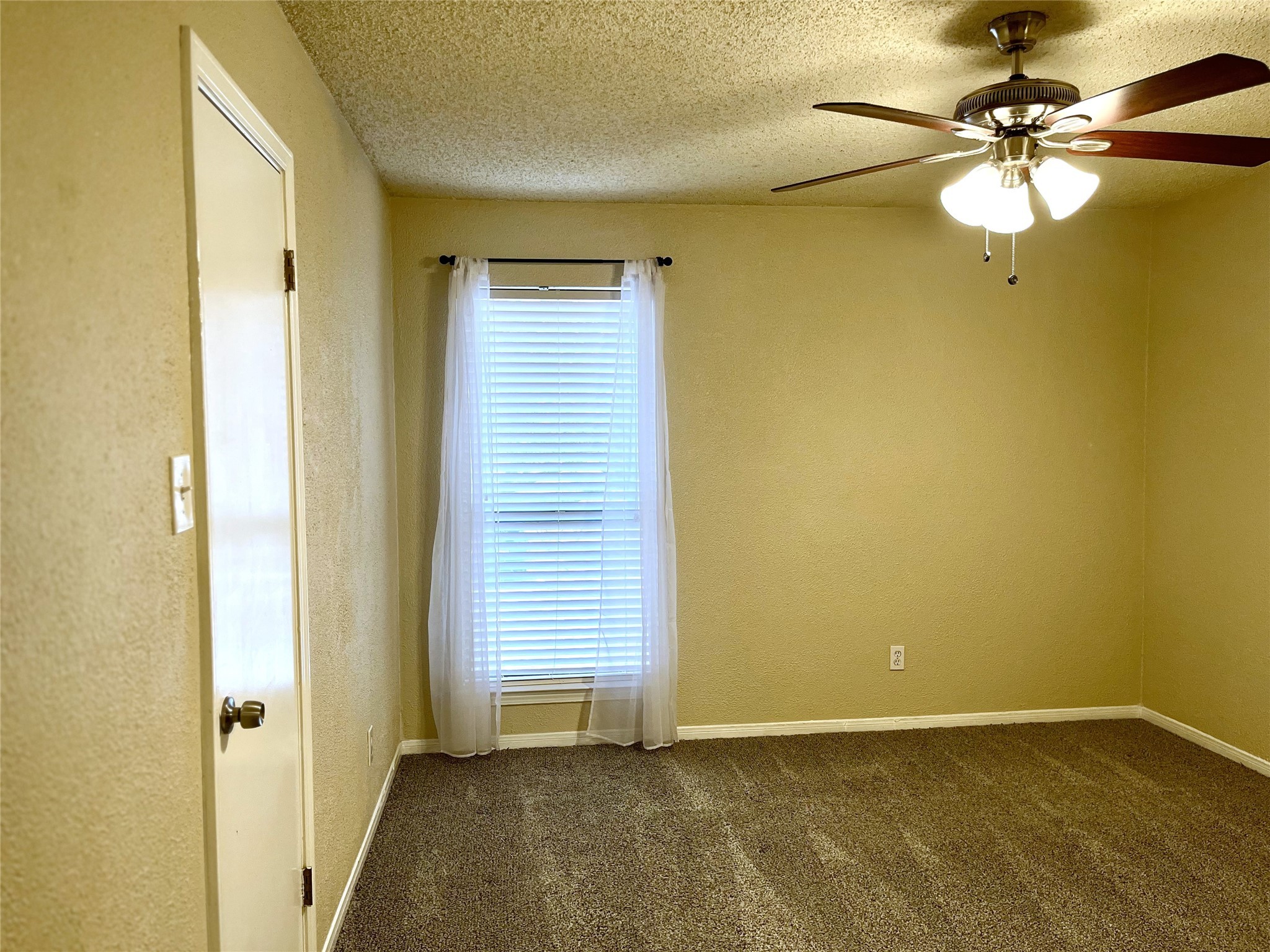 1304 Harwell Drive Arlington TX 76011