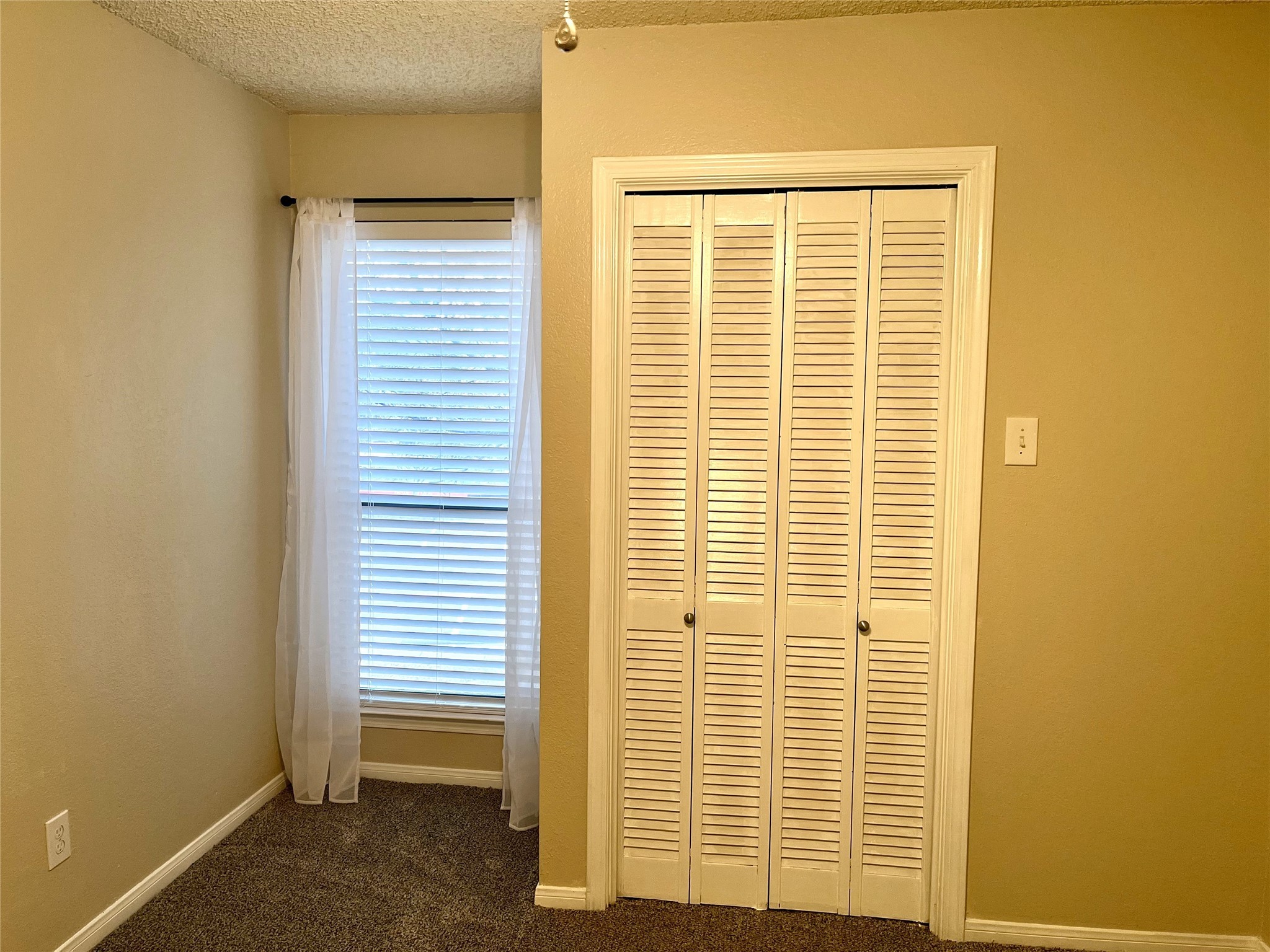 1304 Harwell Drive Arlington TX 76011