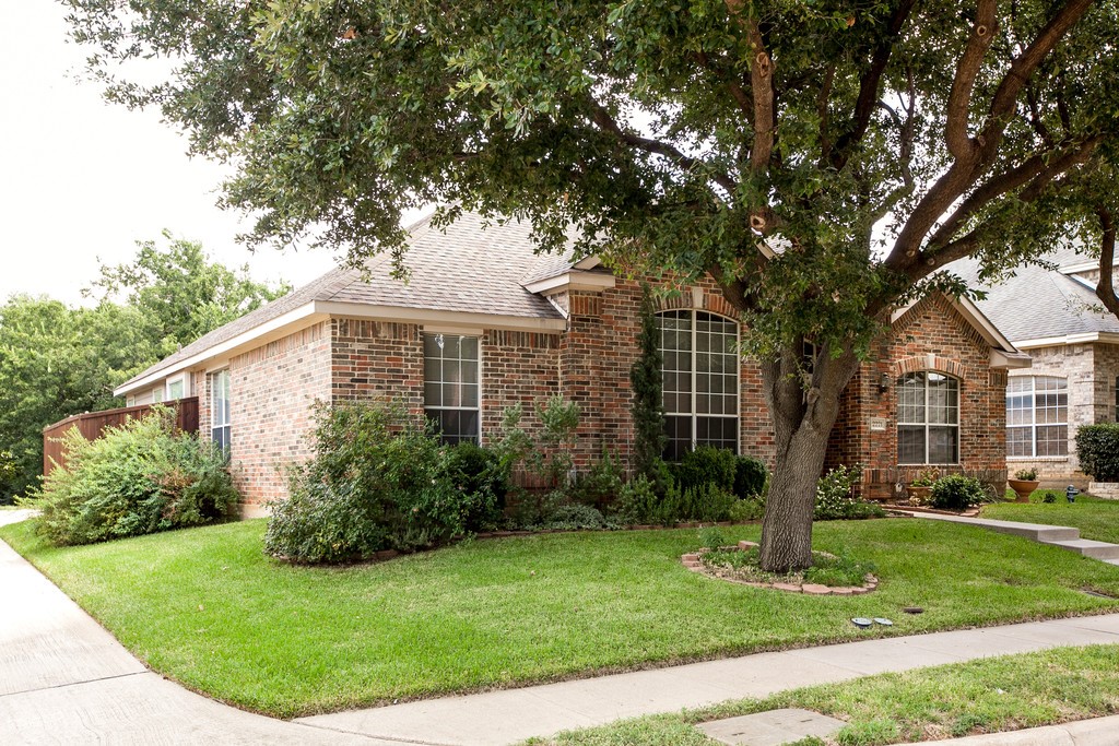 2221 Briary Trace Court Lewisville TX 75077