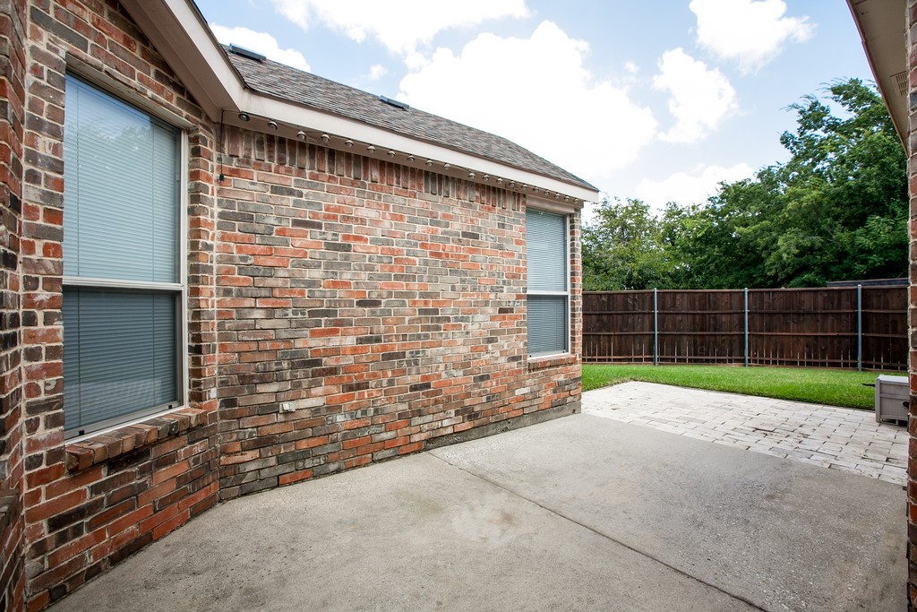 2221 Briary Trace Court Lewisville TX 75077