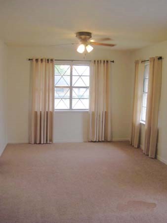 1500 W Baldridge Street Ennis TX 75119