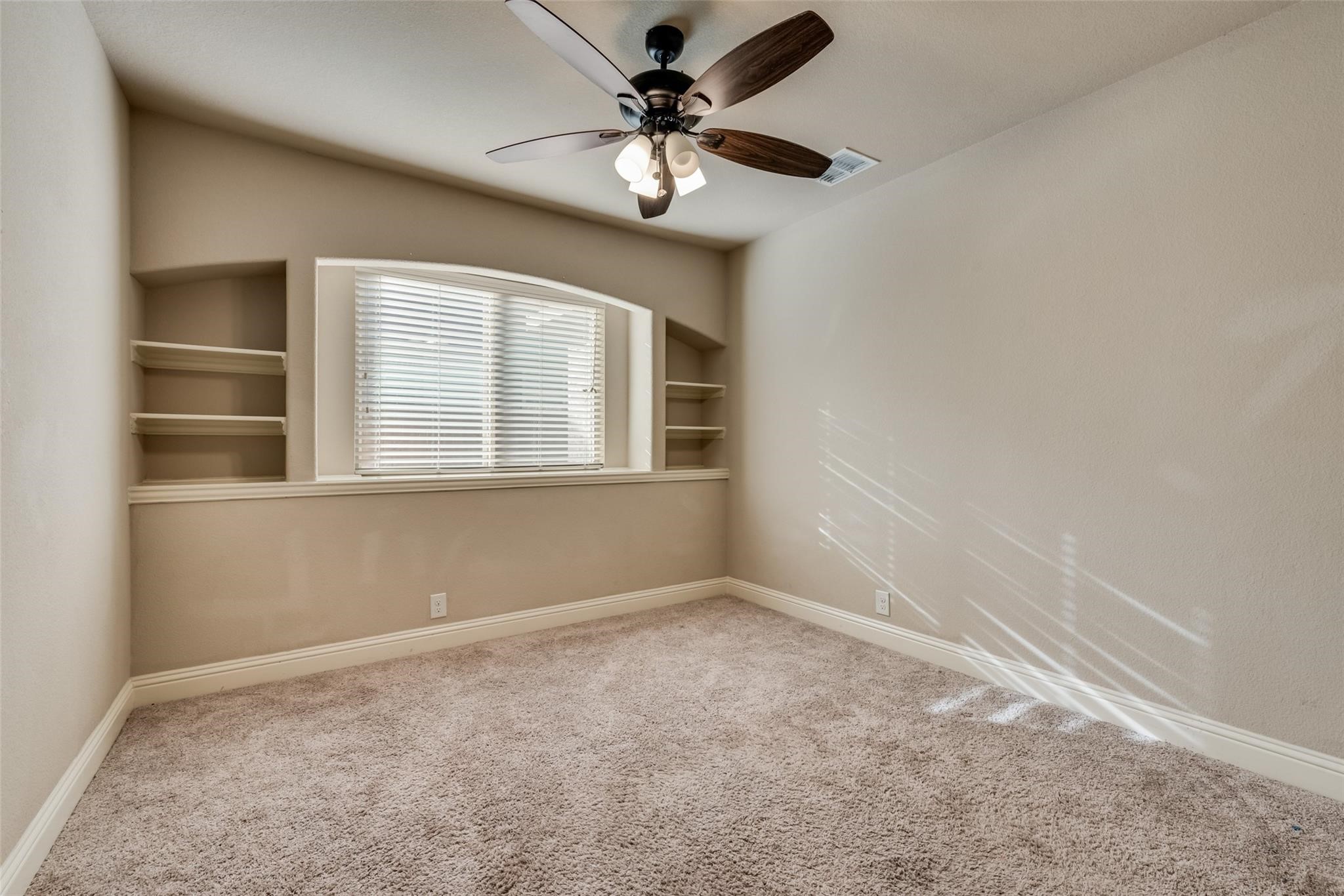 550 Lily Street Crowley TX 76036