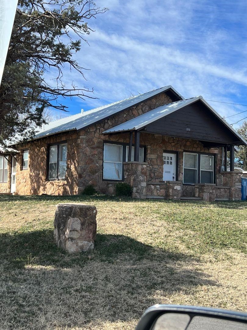 1310 Bell Street Sweetwater TX 79556