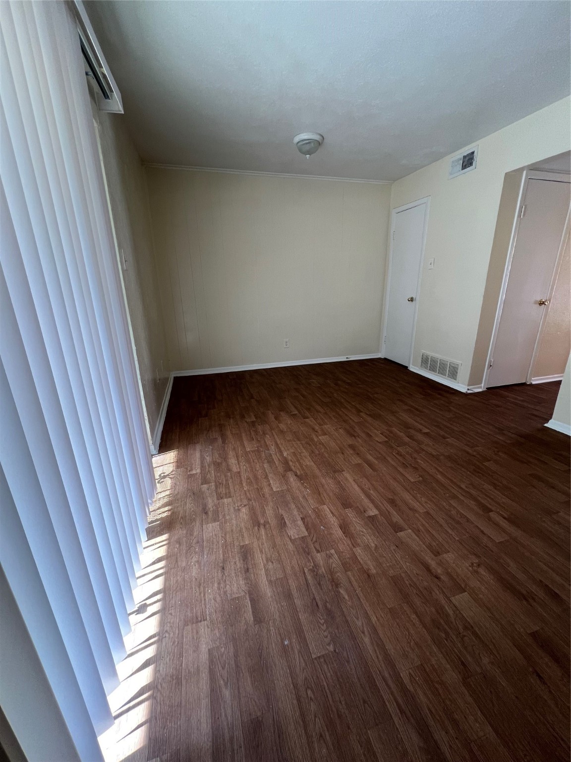 5221 Grovewood Street Dallas TX 75210