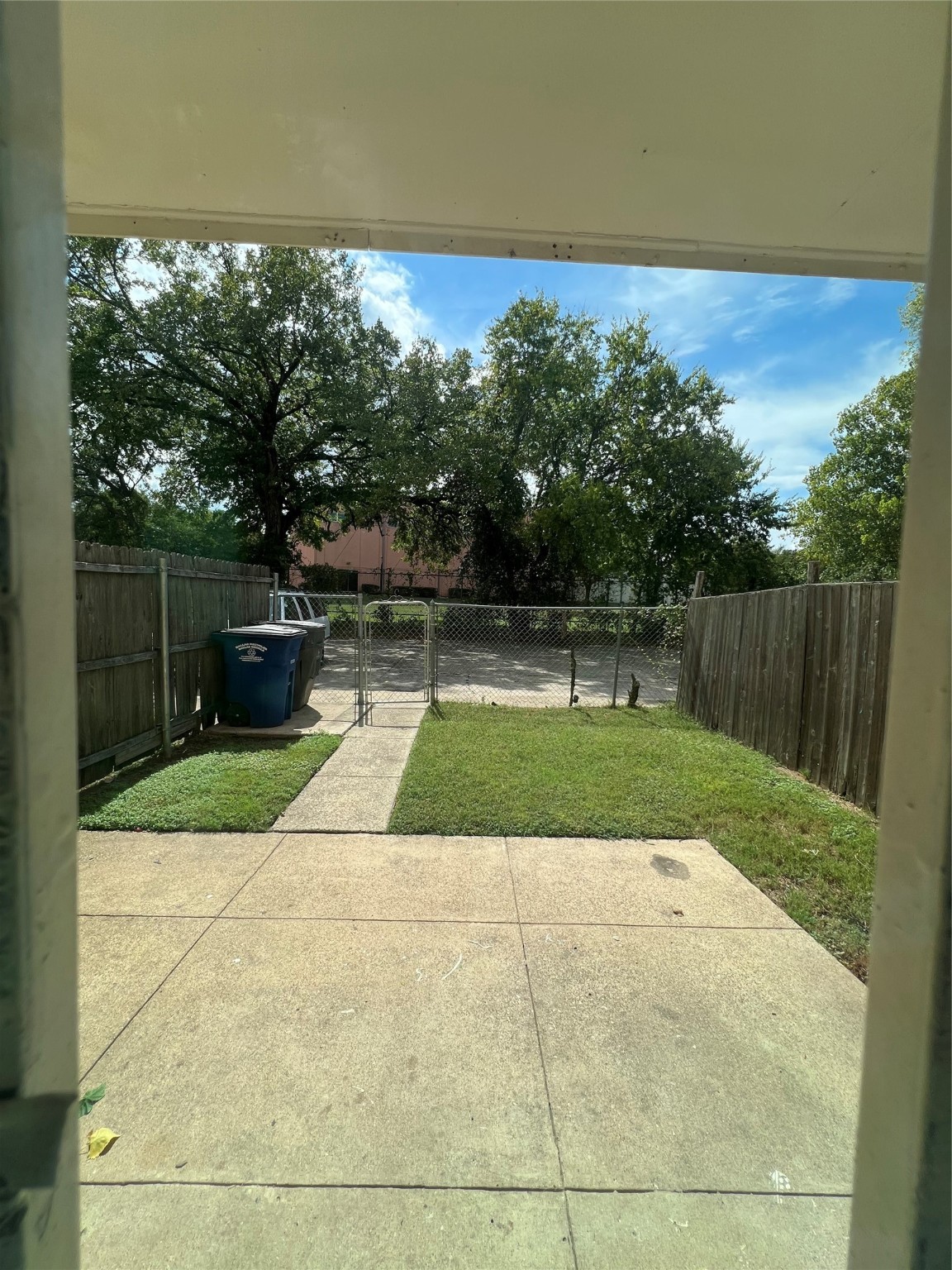 5221 Grovewood Street Dallas TX 75210