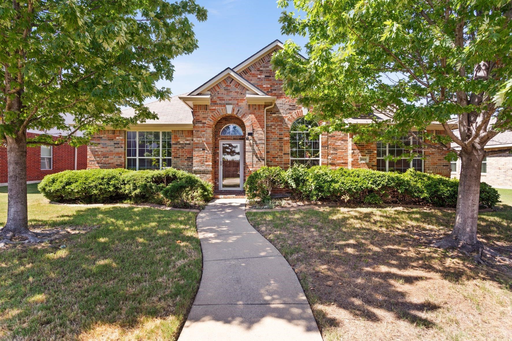 1819 Olympia Drive Allen TX 75002