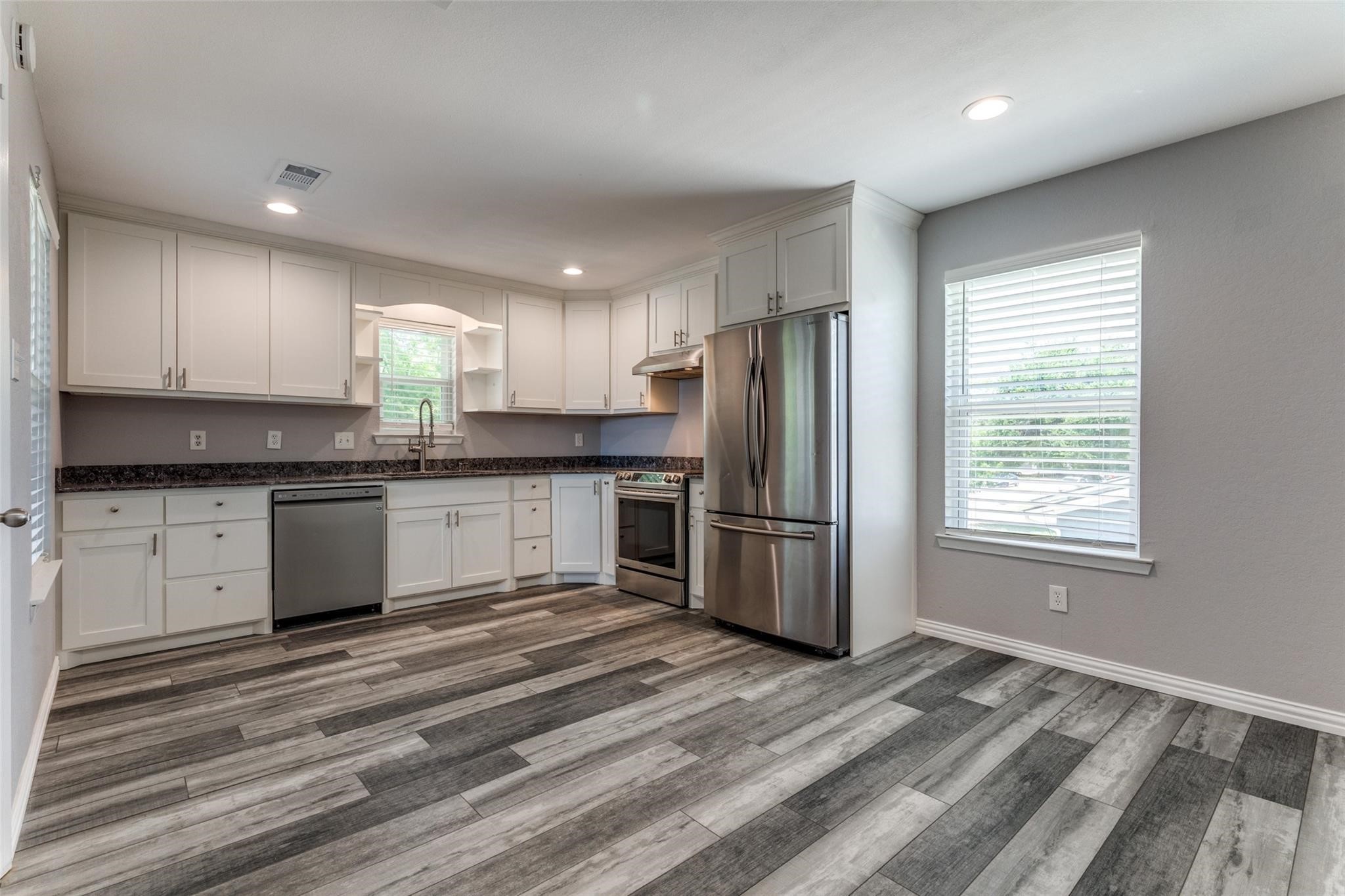 606 Ridgeline Drive Hurst TX 76053