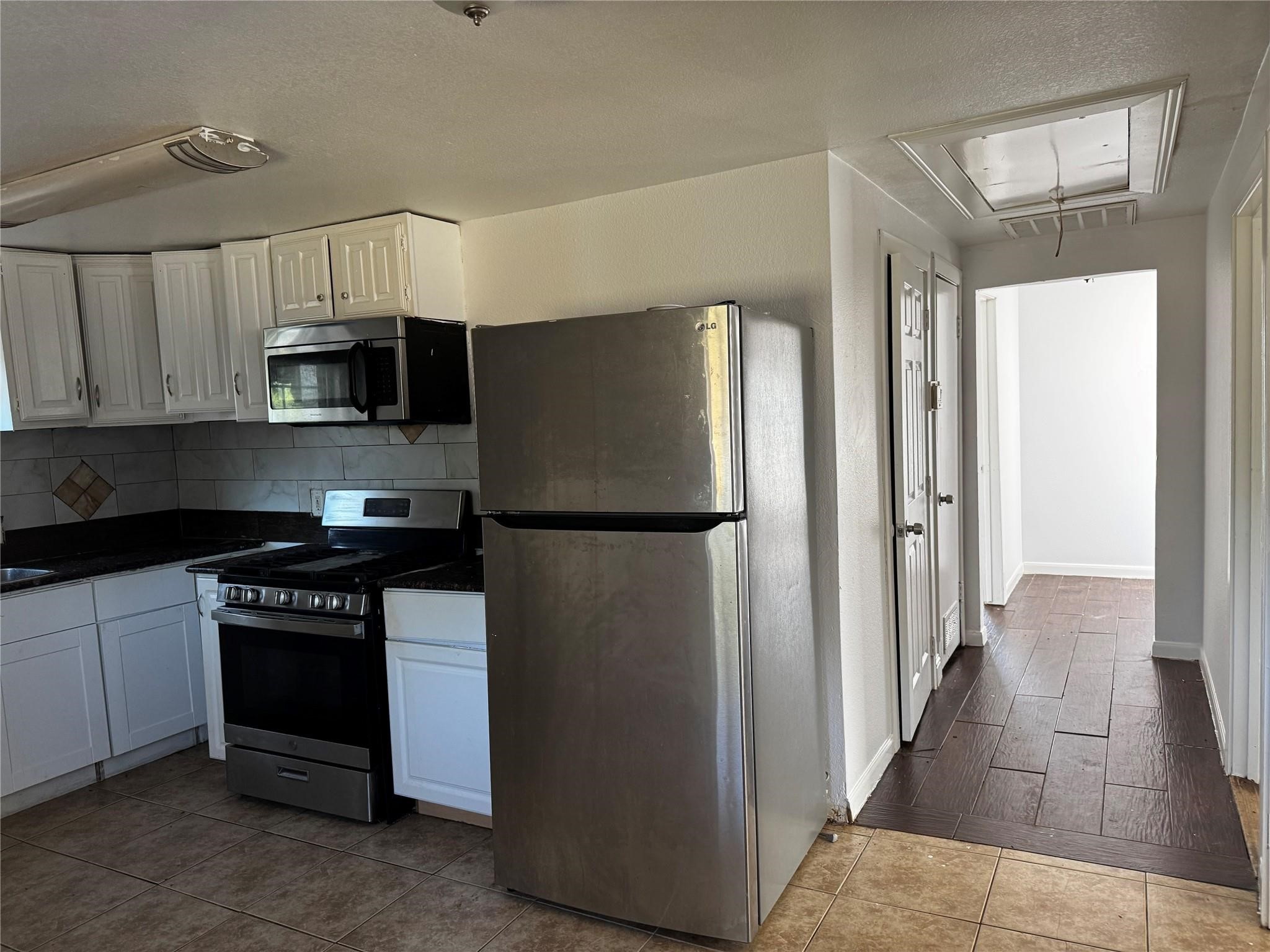 1427 Diceman Avenue Dallas TX 75203