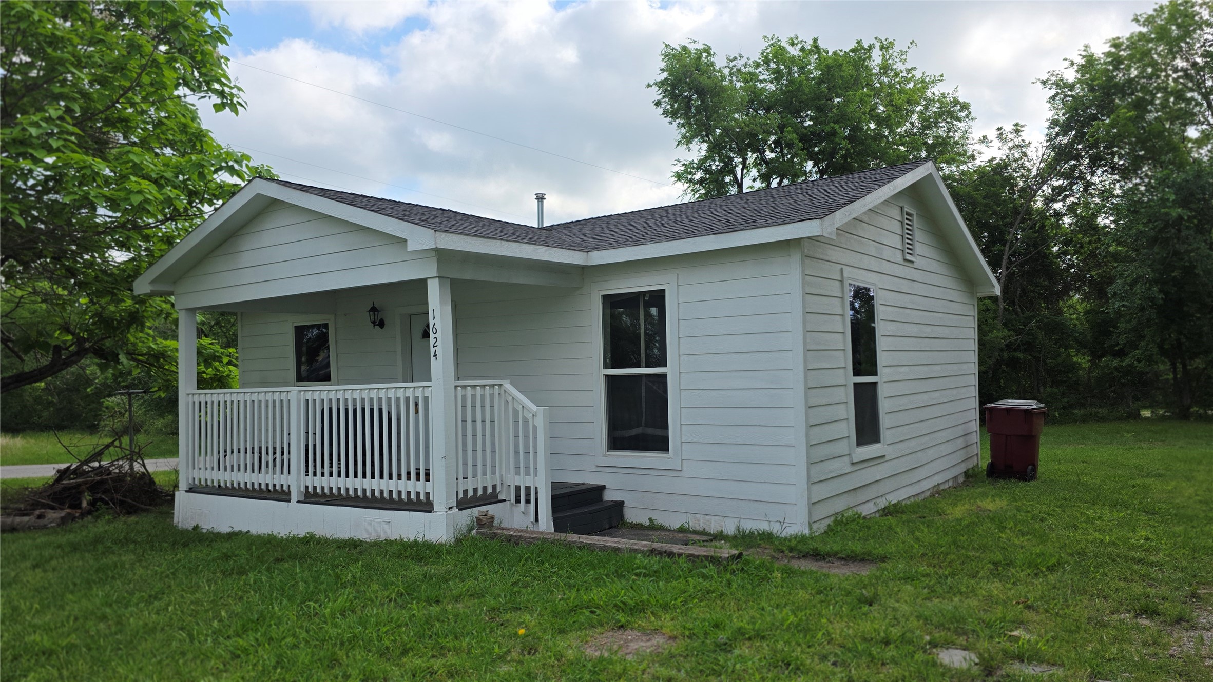 1624 Cedar Street Bonham TX 75418
