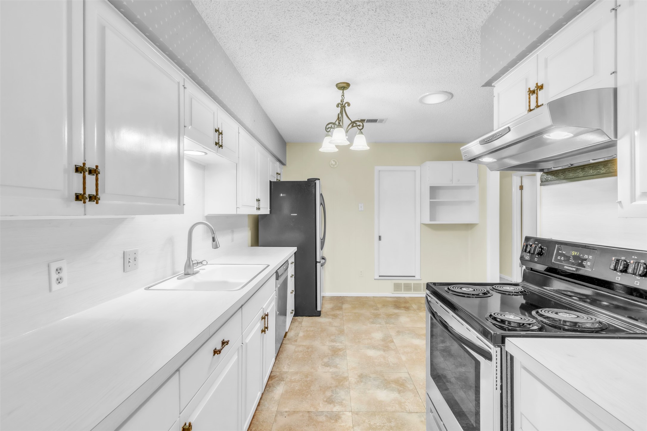 4908 Inverness Avenue Fort Worth TX 76132