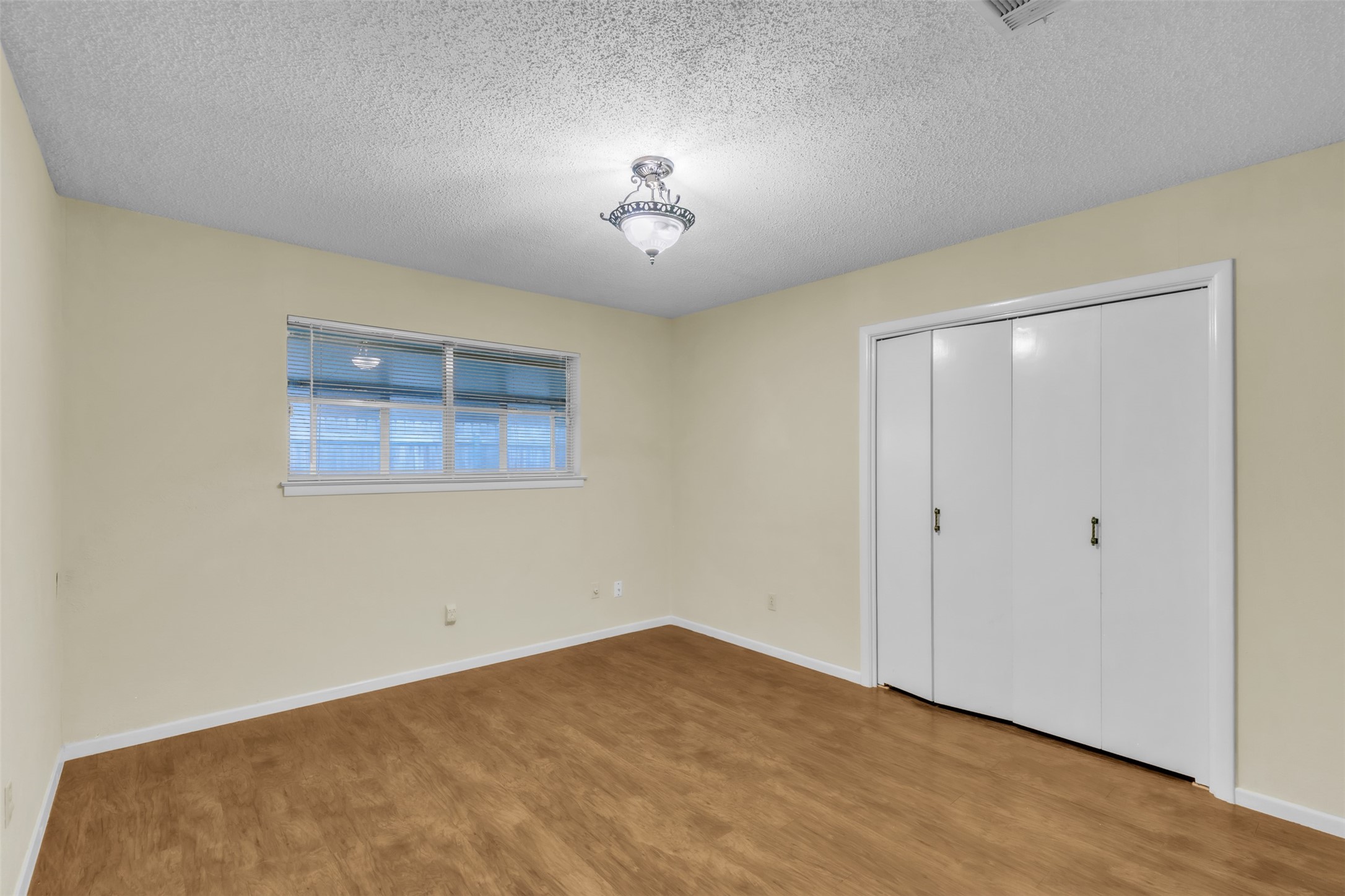 4908 Inverness Avenue Fort Worth TX 76132