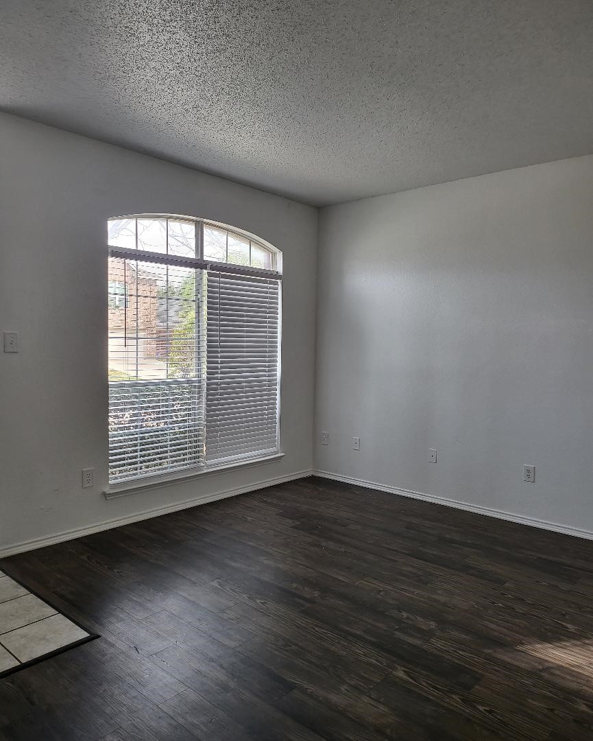 513 Pineview Lane Fort Worth TX 76140