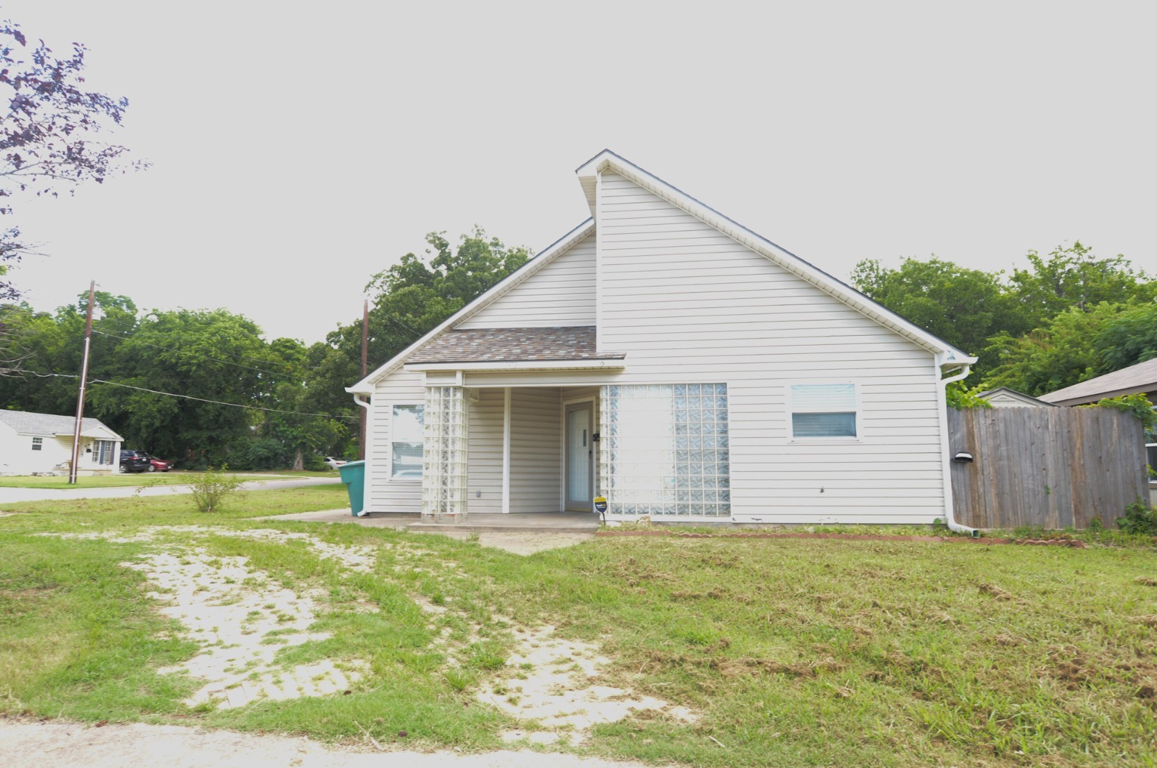 1413 S Austin Street Sherman TX 75090