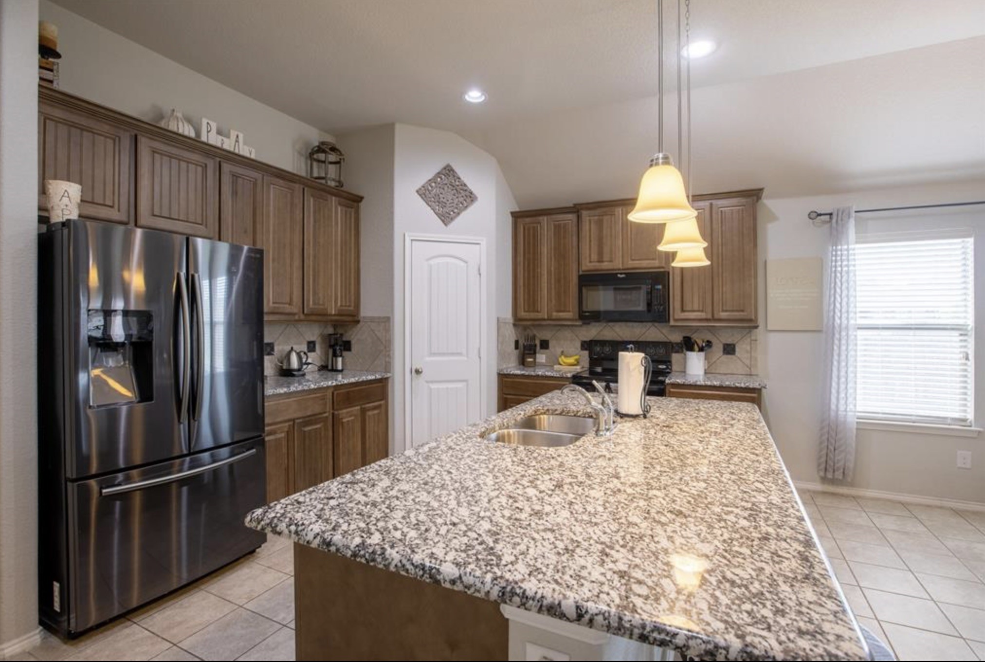 1712 Chivalry Lane Fort Worth TX 76140