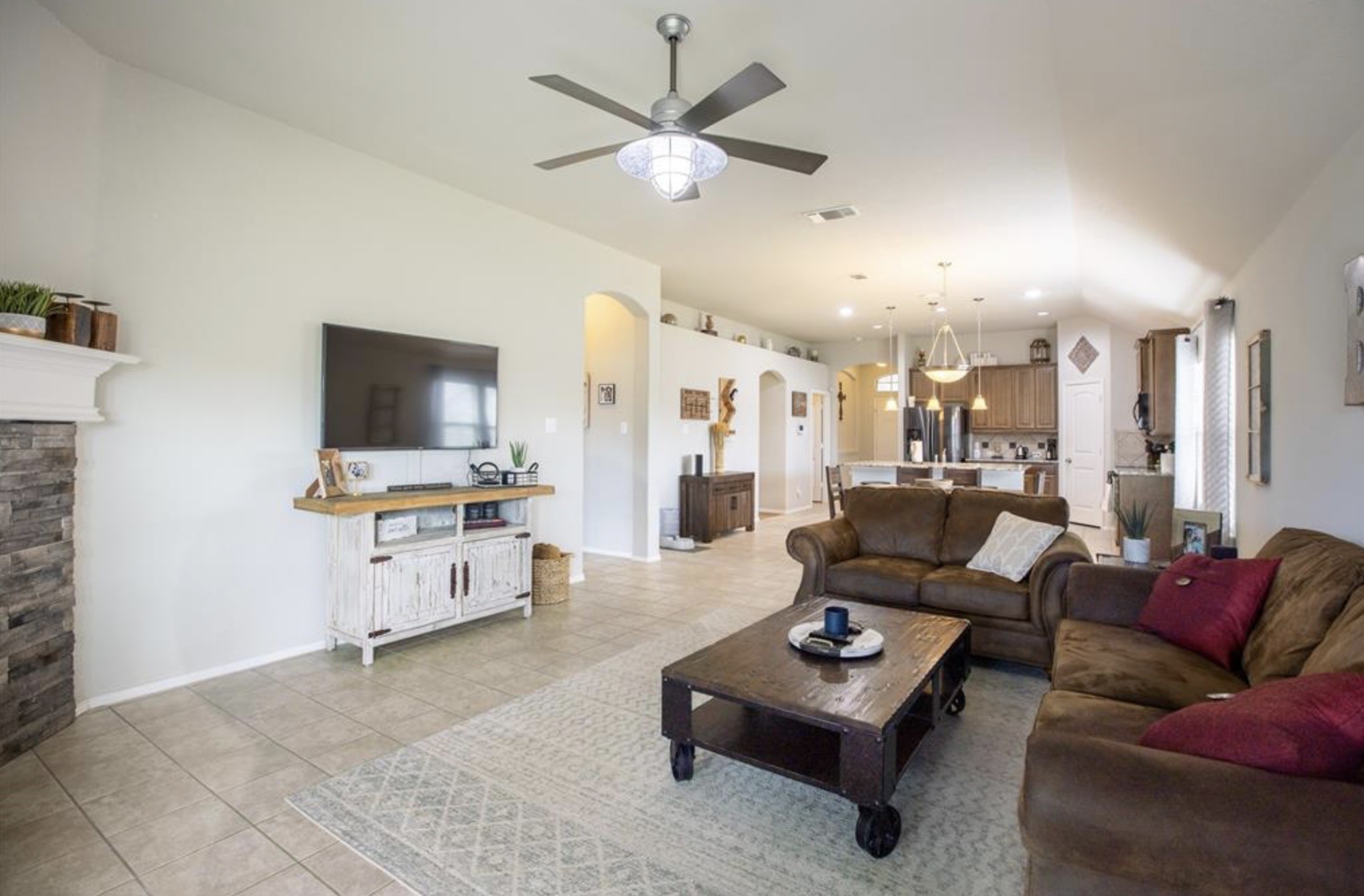 1712 Chivalry Lane Fort Worth TX 76140