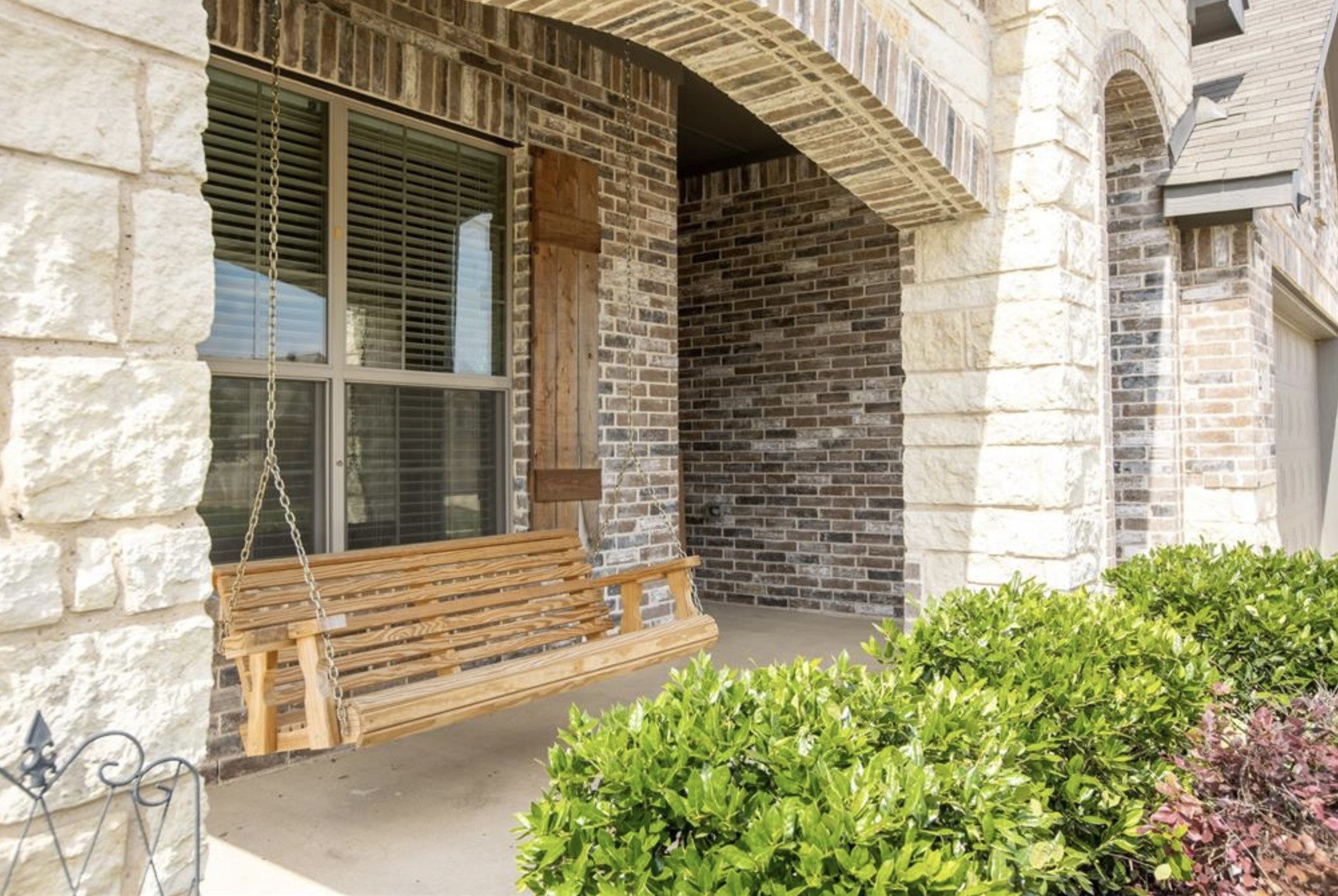 1712 Chivalry Lane Fort Worth TX 76140