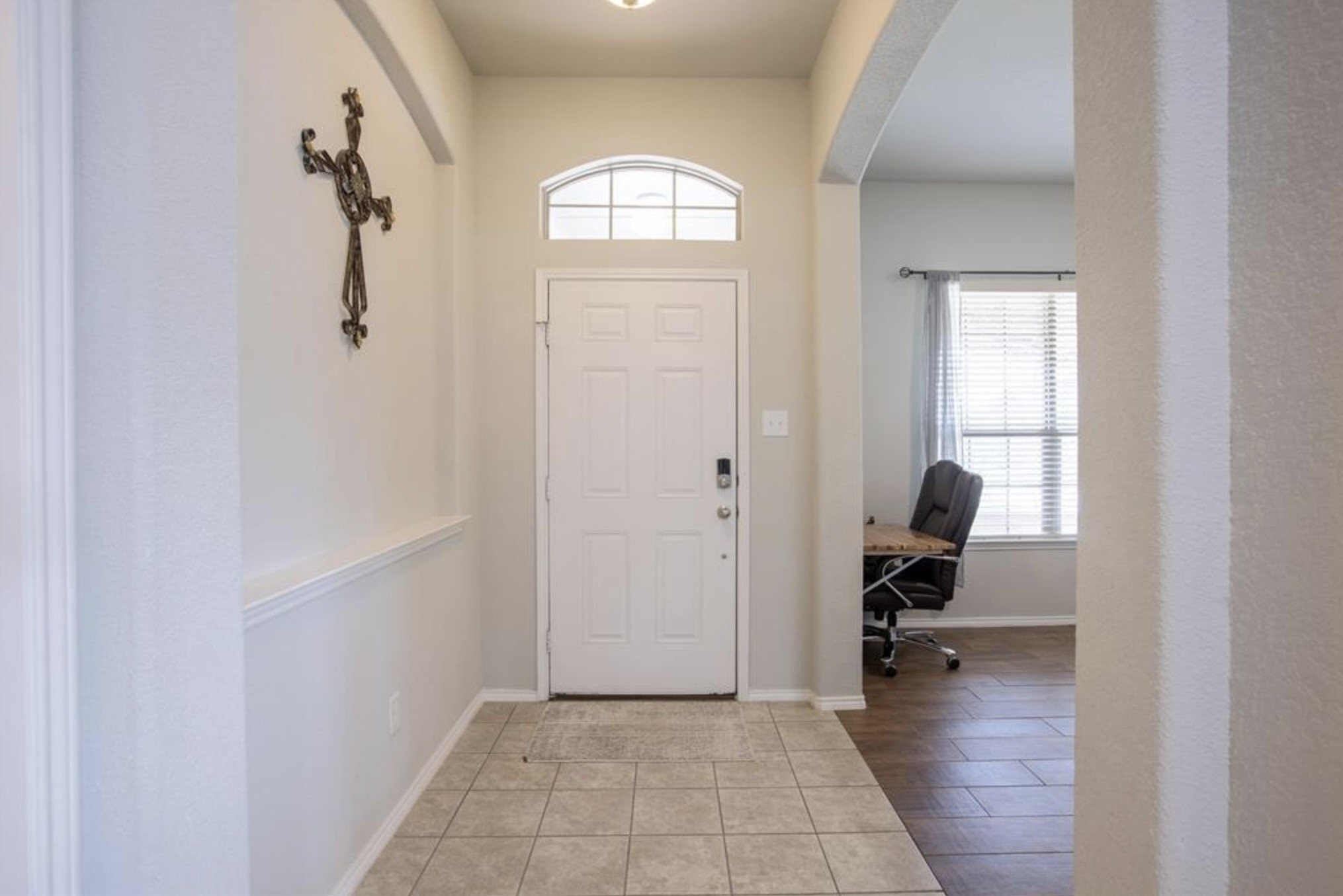 1712 Chivalry Lane Fort Worth TX 76140