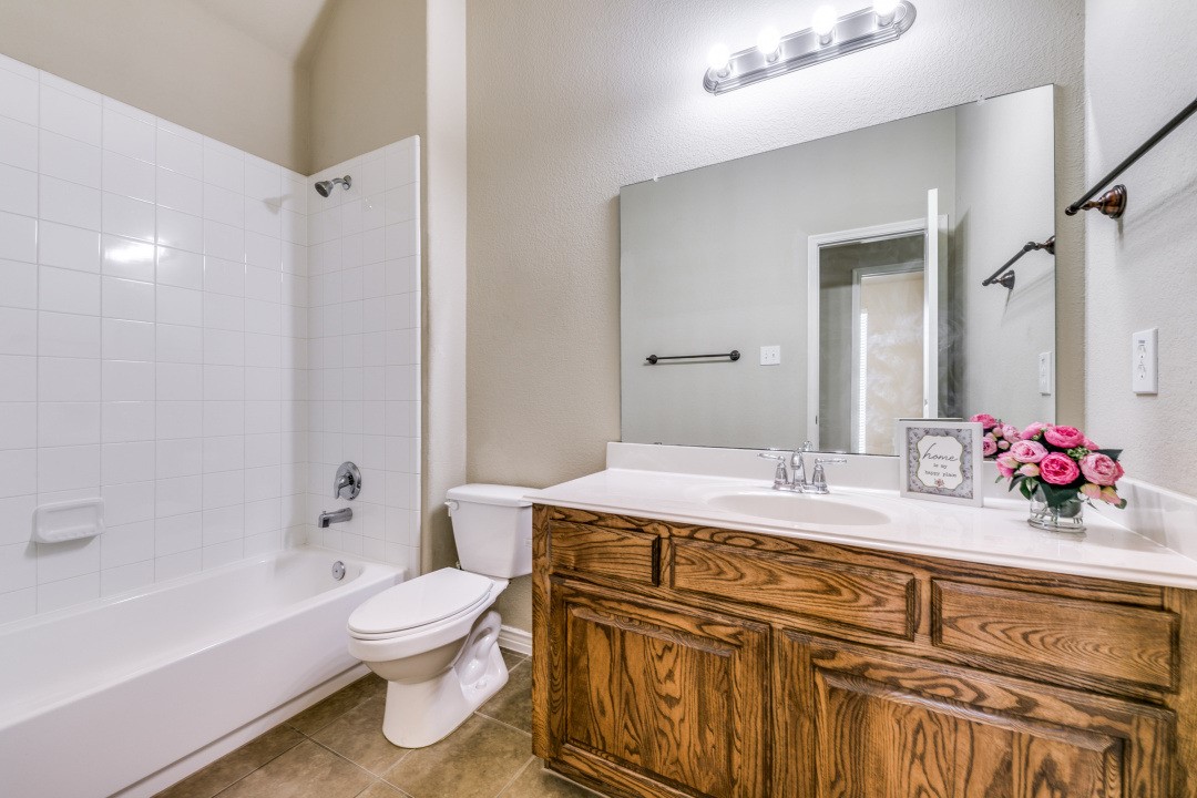 1802 Sanderlain Lane Allen TX 75002