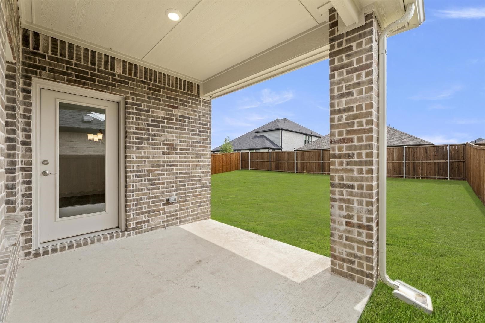 544 Oak Creek Drive Lavon TX 75166