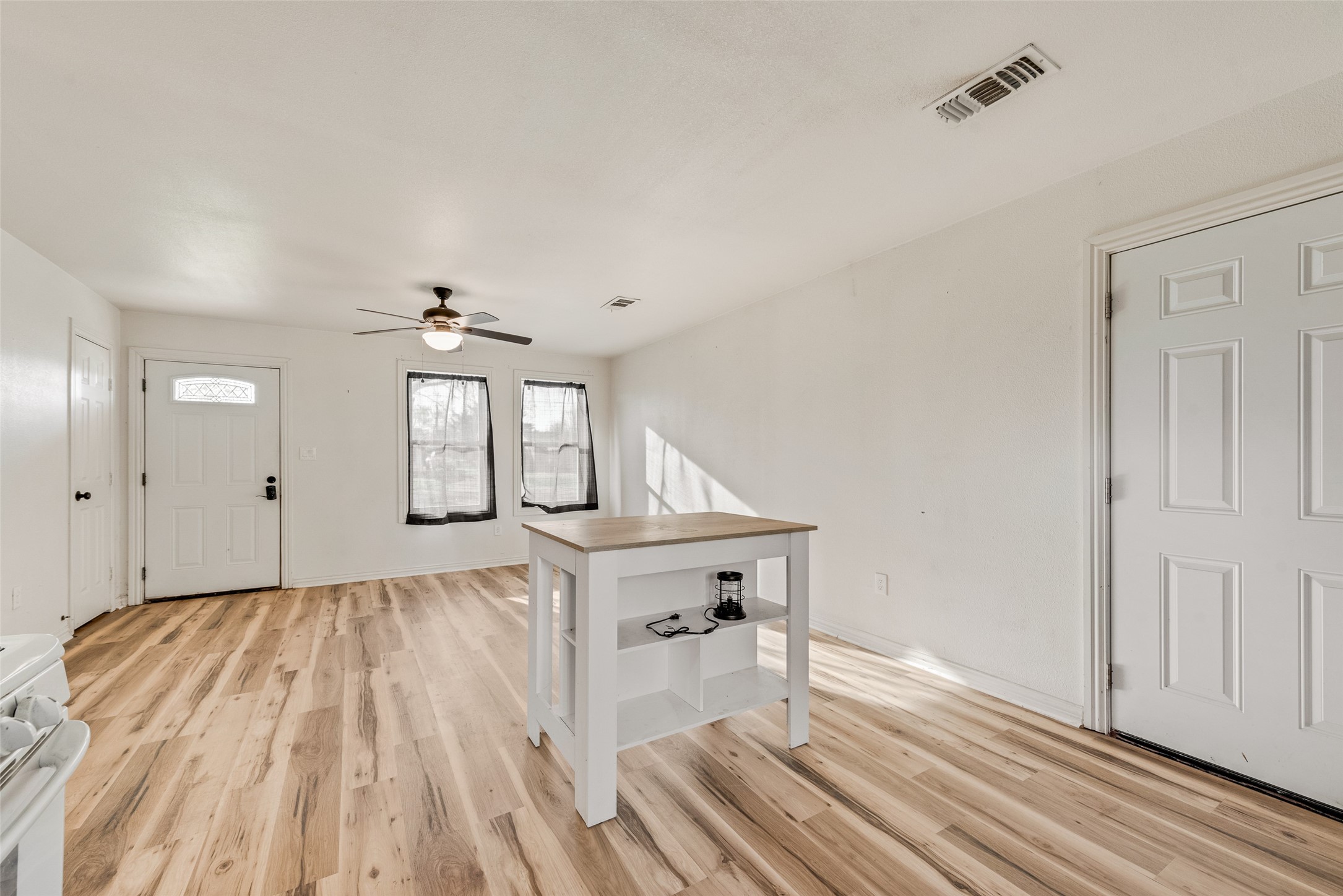 1303 S Medora Street Terrell TX 75160