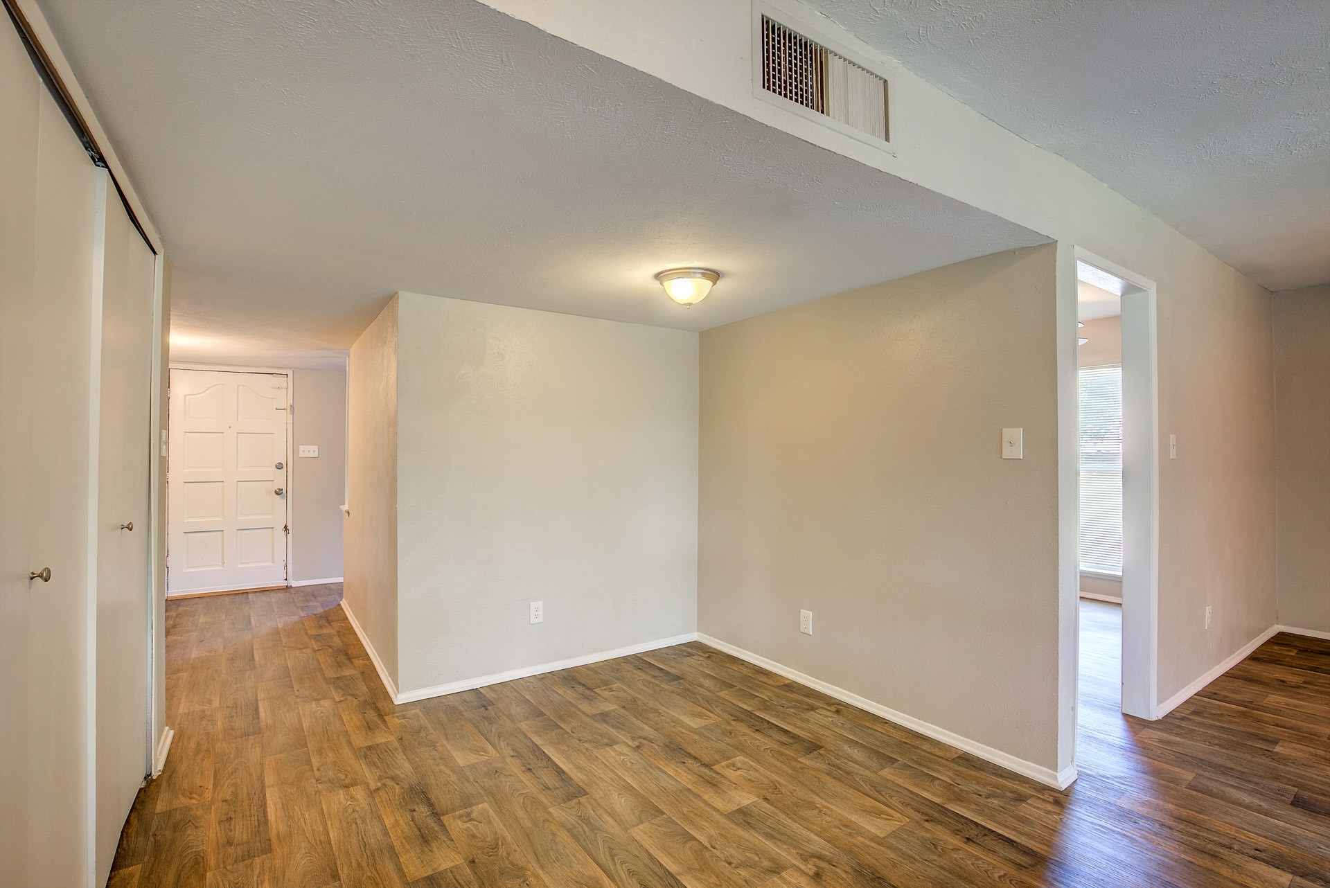 7801 Summerglen Road Fort Worth TX 76133