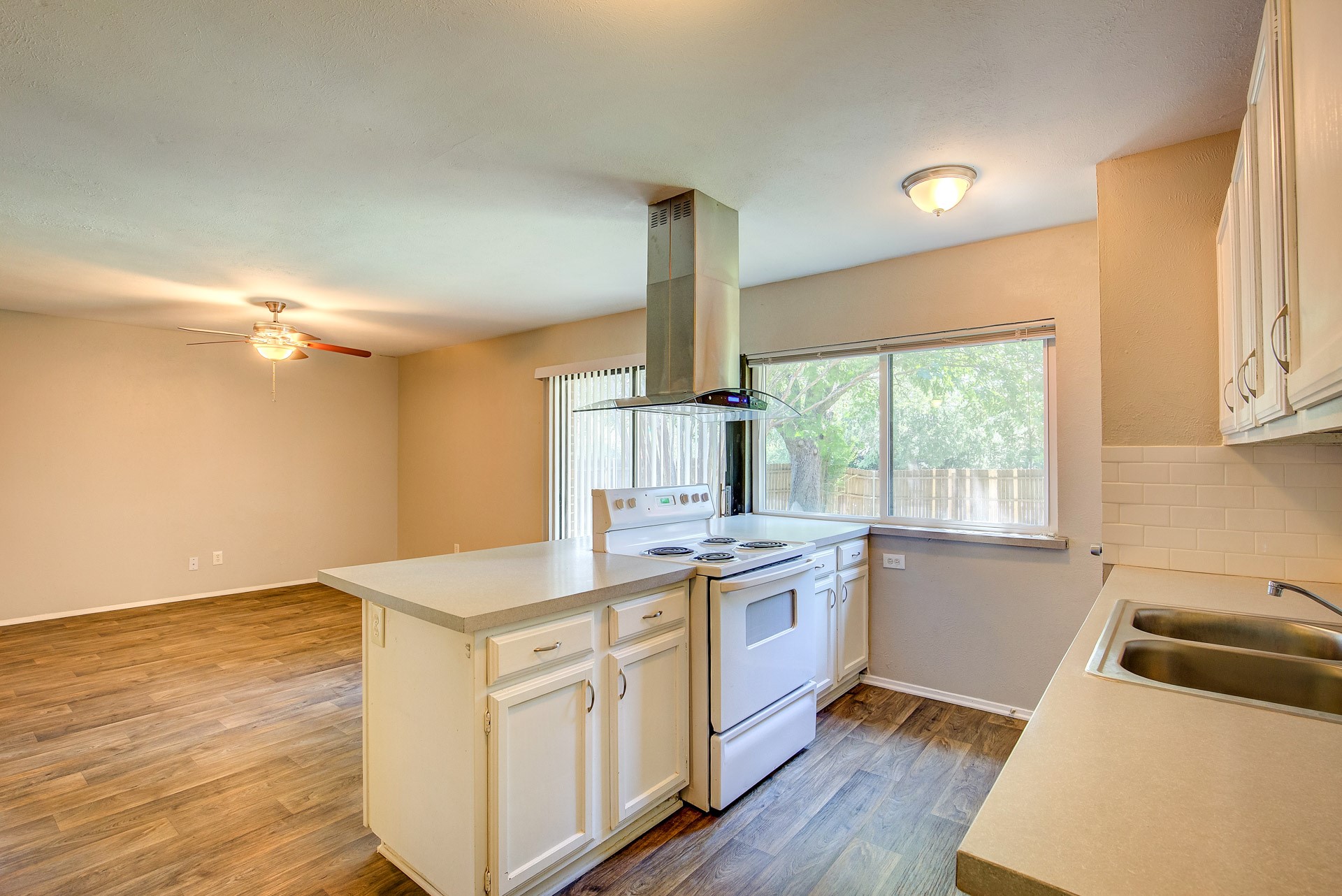 7801 Summerglen Road Fort Worth TX 76133