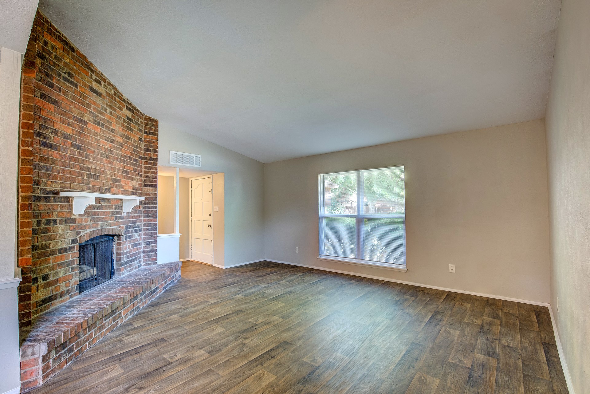 7801 Summerglen Road Fort Worth TX 76133