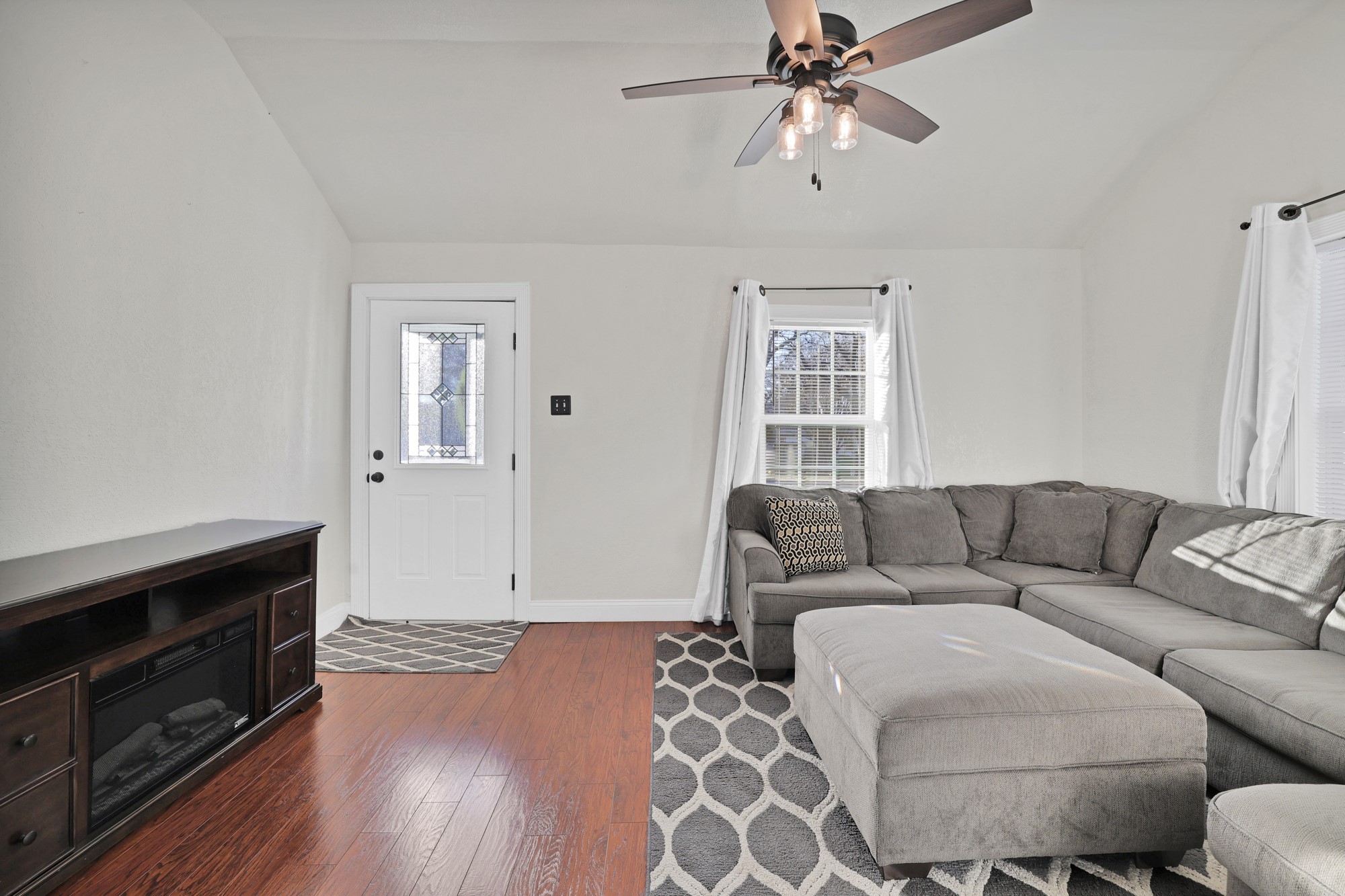 209 N Texas Street Celina TX 75009