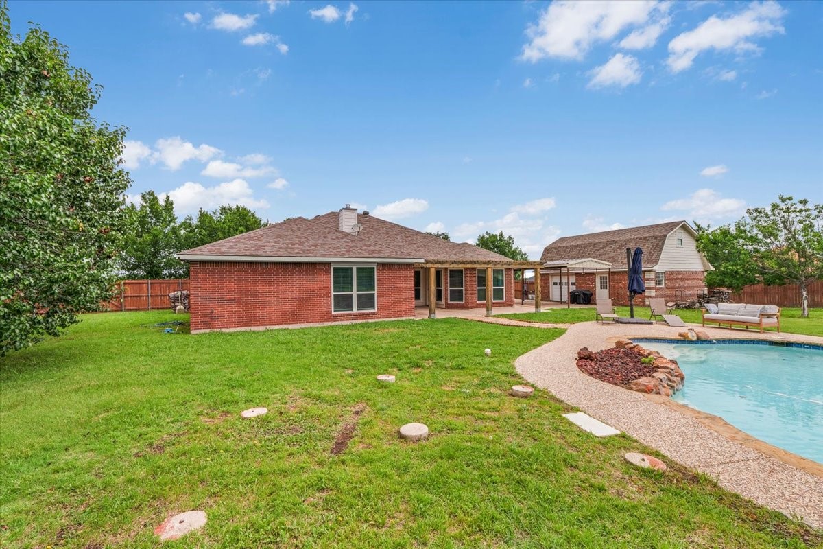 213 January Lane Ponder TX 76259