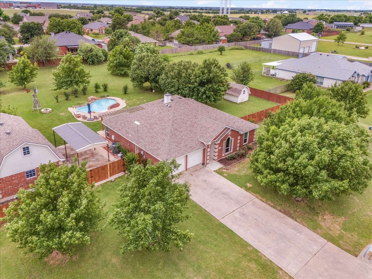 213 January Lane Ponder TX 76259