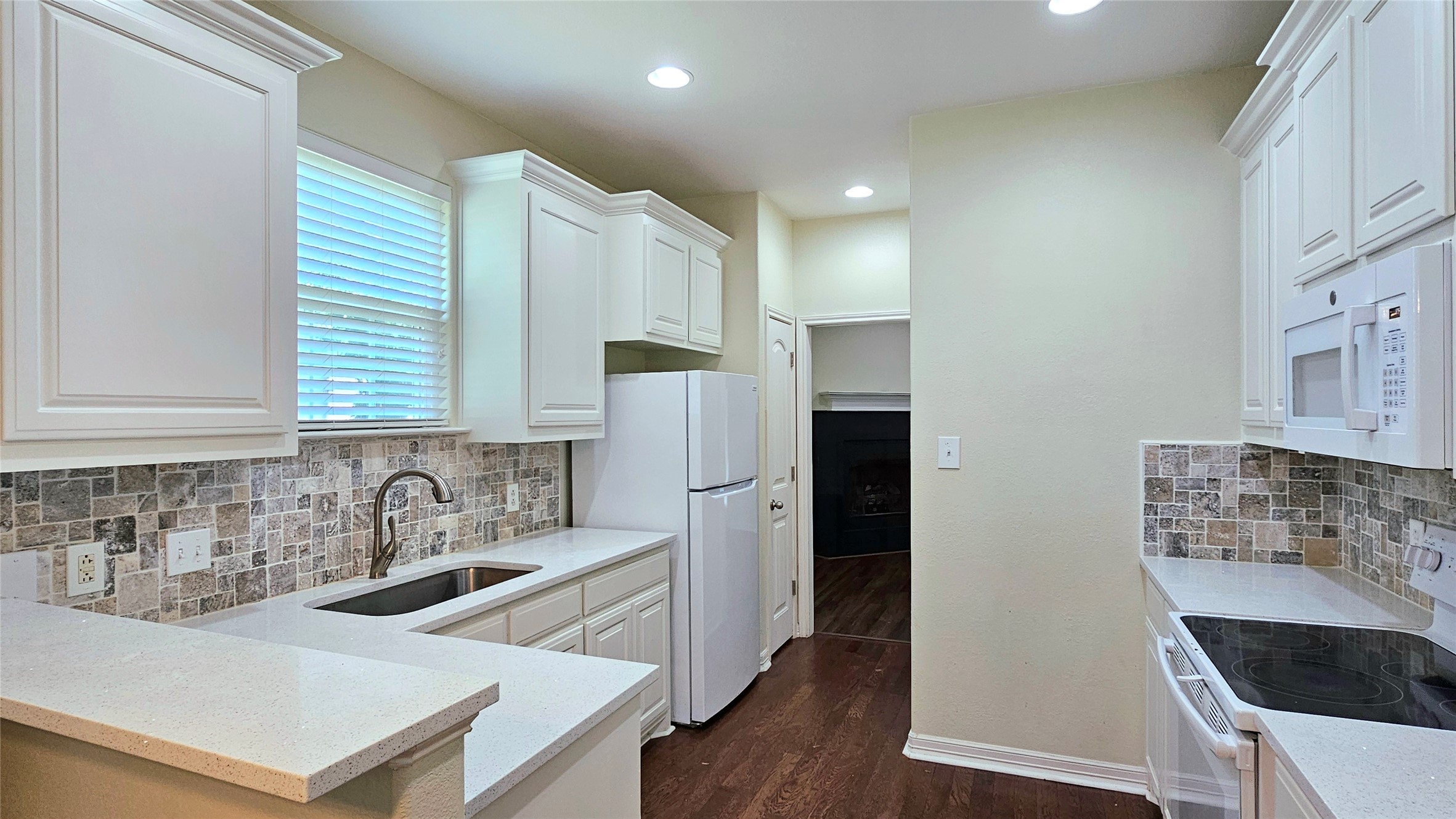 674 E Fulton Street Van Alstyne TX 75495