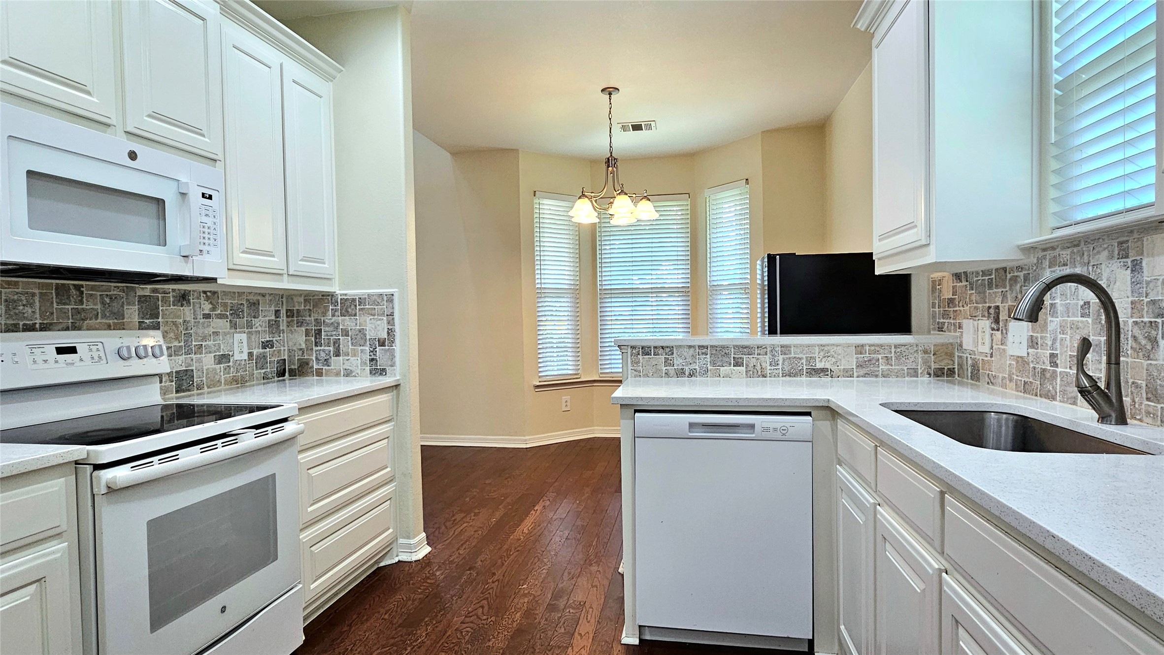 674 E Fulton Street Van Alstyne TX 75495
