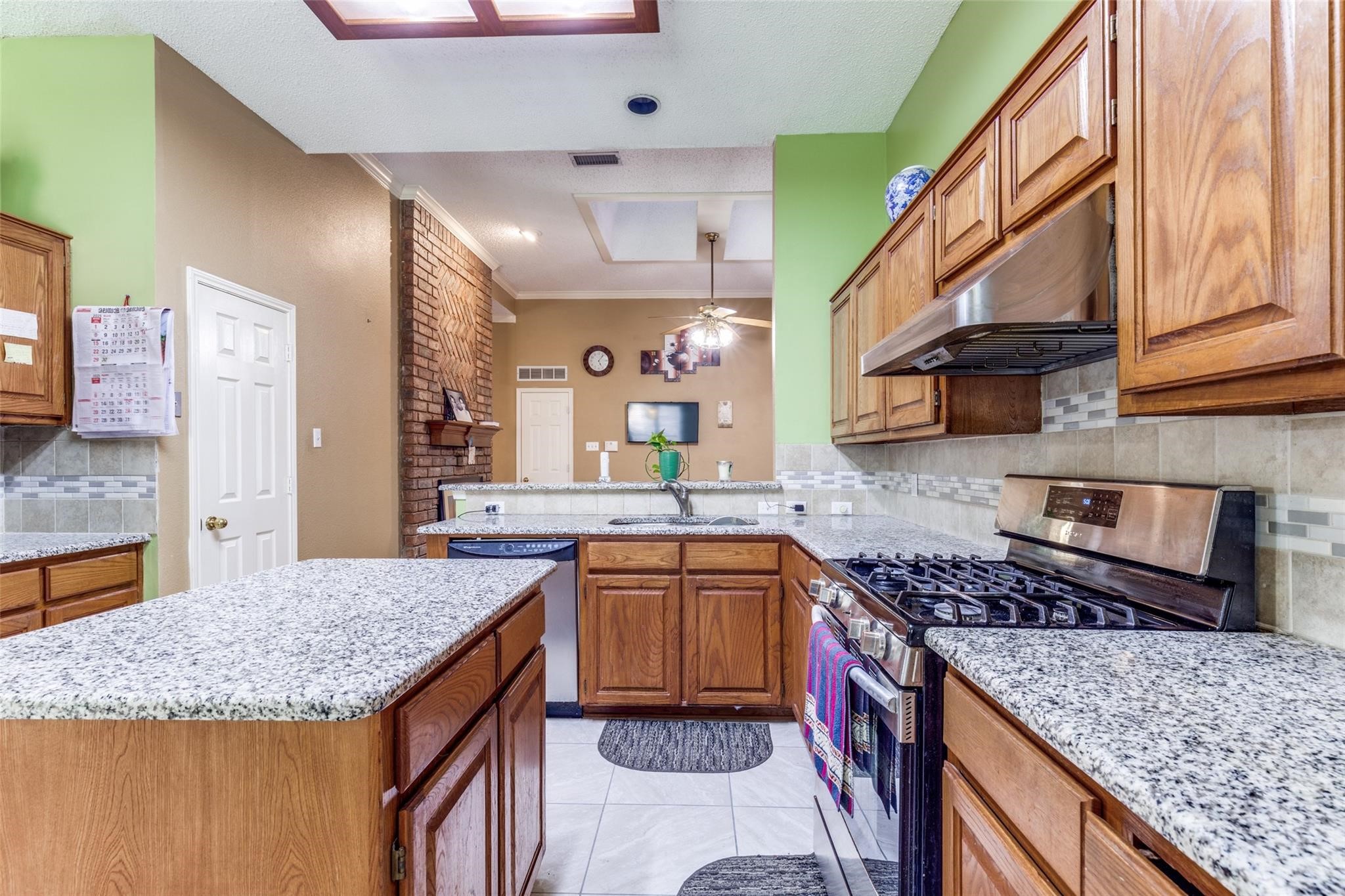 2123 Alto Avenue Carrollton TX 75007