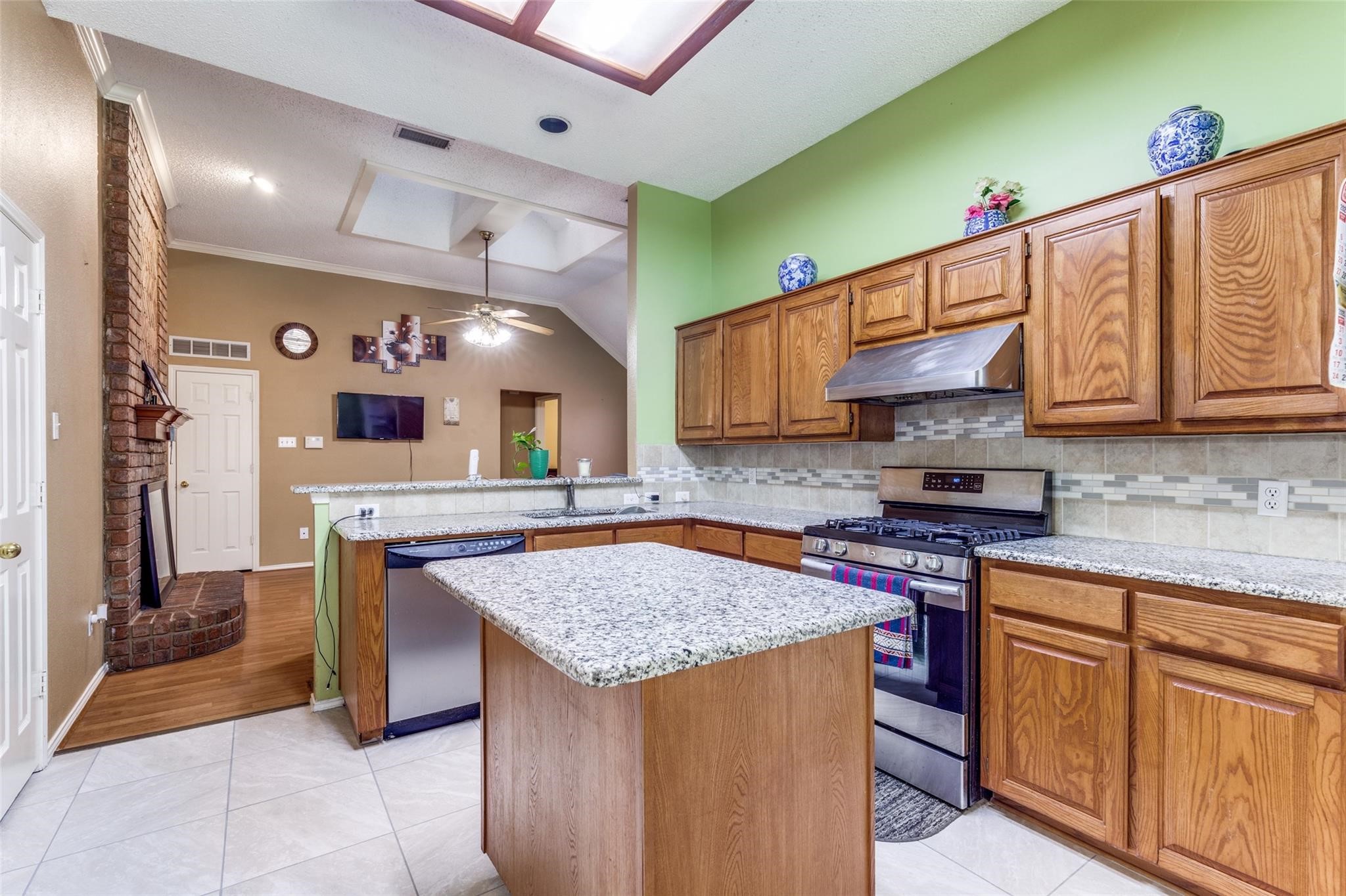 2123 Alto Avenue Carrollton TX 75007