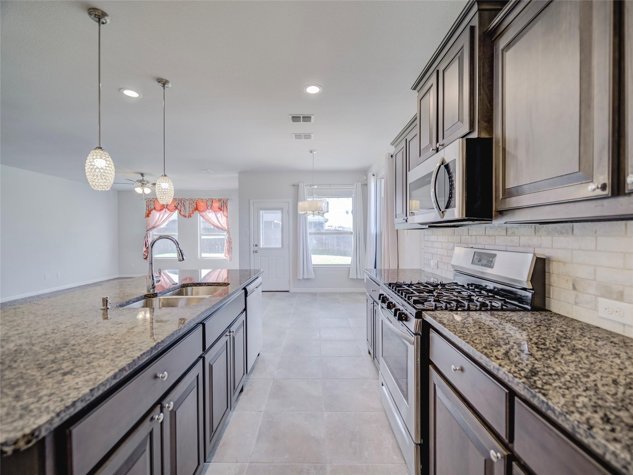 1100 Twin Brooks Lane Fort Worth TX 76177