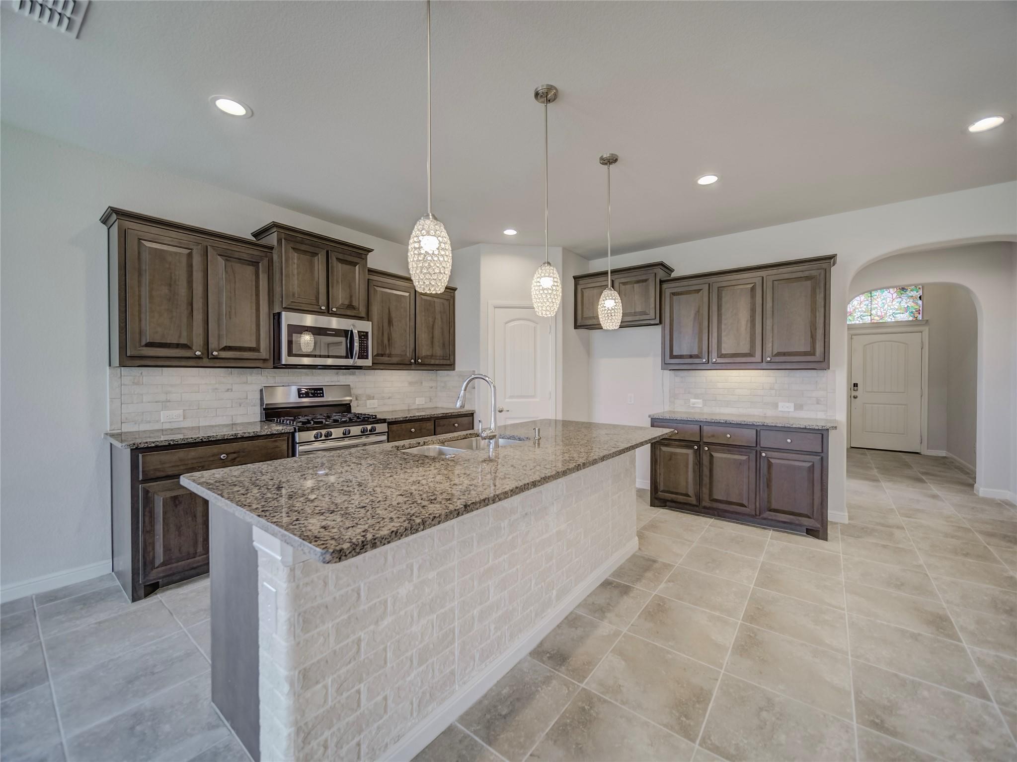 1100 Twin Brooks Lane Fort Worth TX 76177