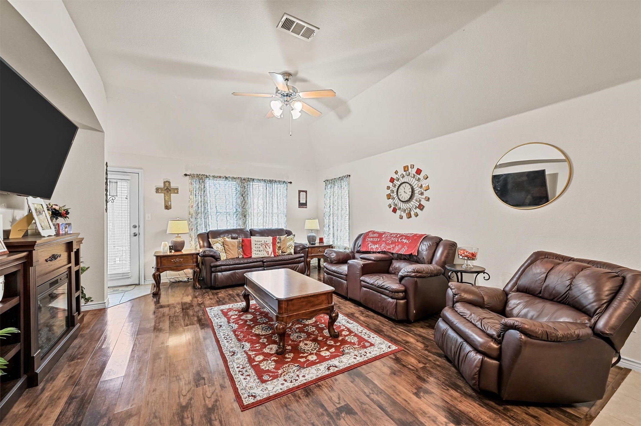 3505 Versante Drive Bedford TX 76021
