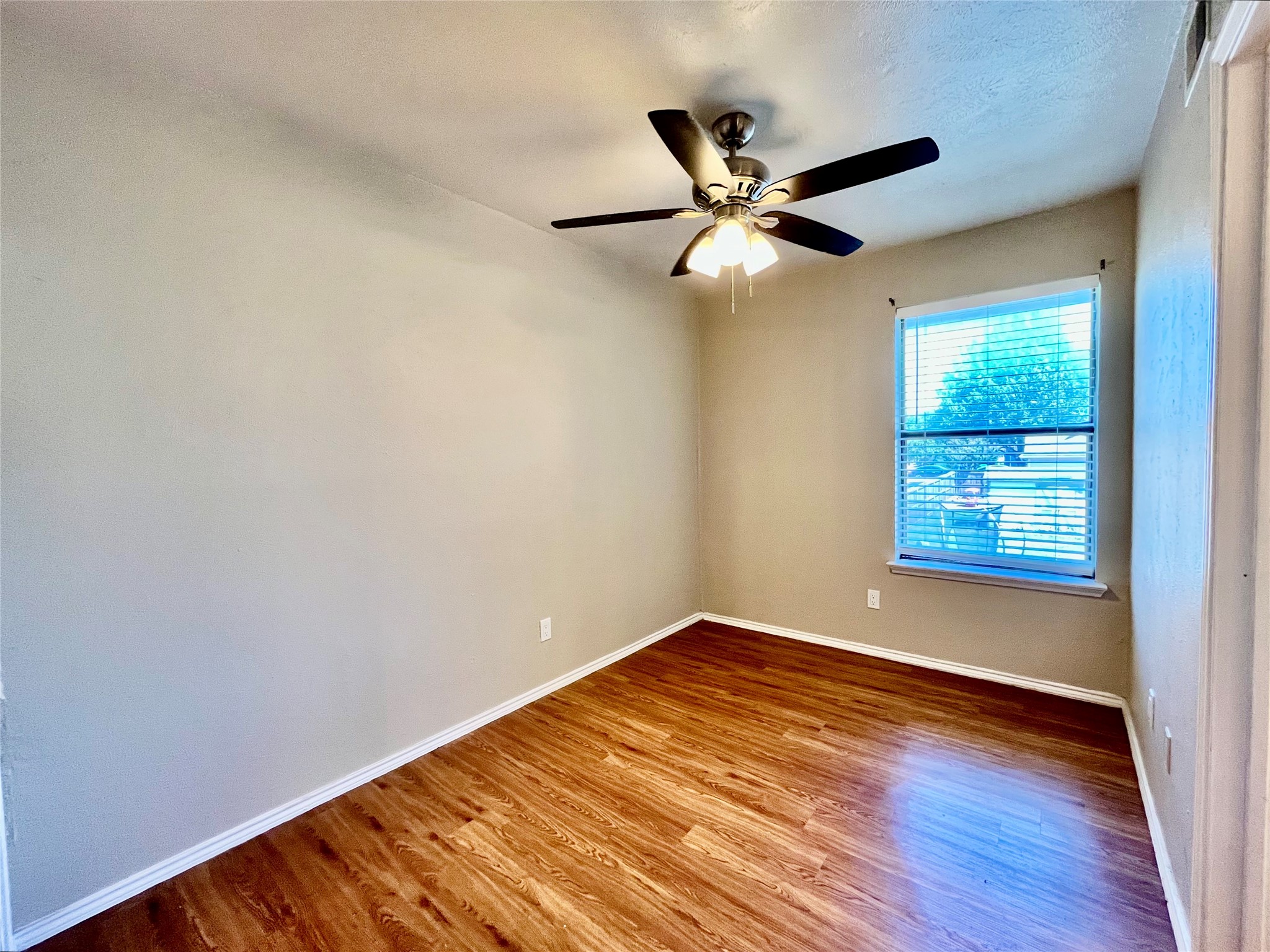 2526 W Prairie Street Denton TX 76201