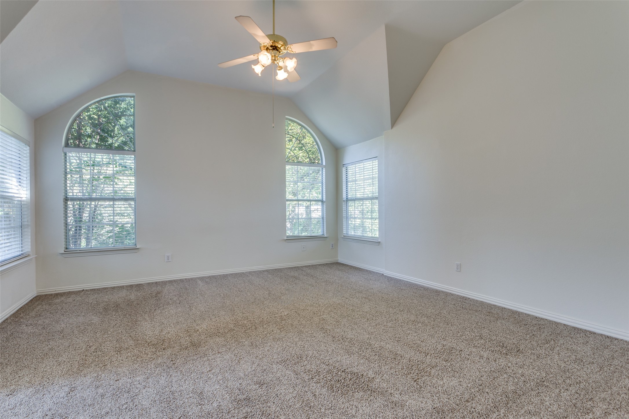 2021 Broadleaf Drive Arlington TX 76001