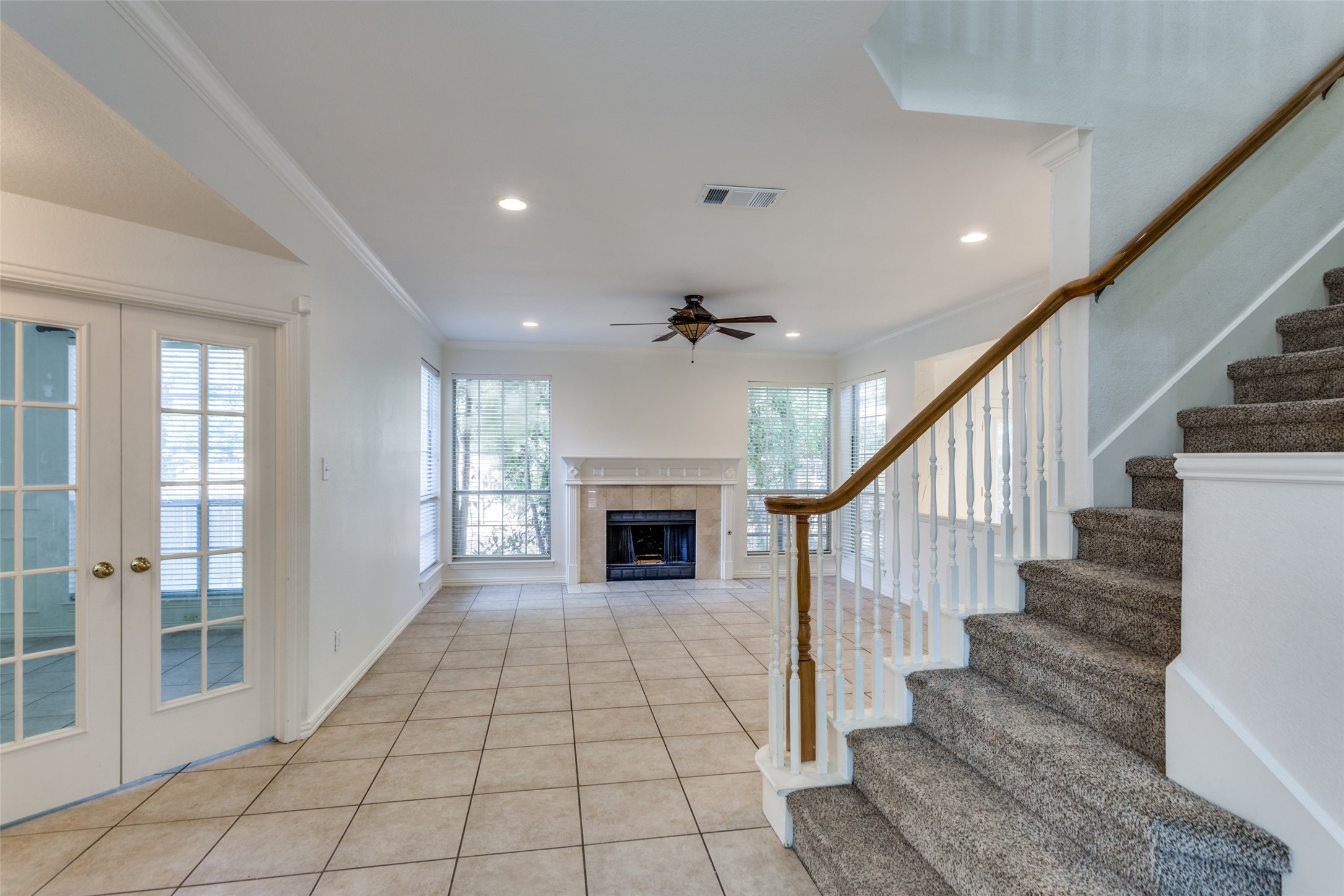 2021 Broadleaf Drive Arlington TX 76001