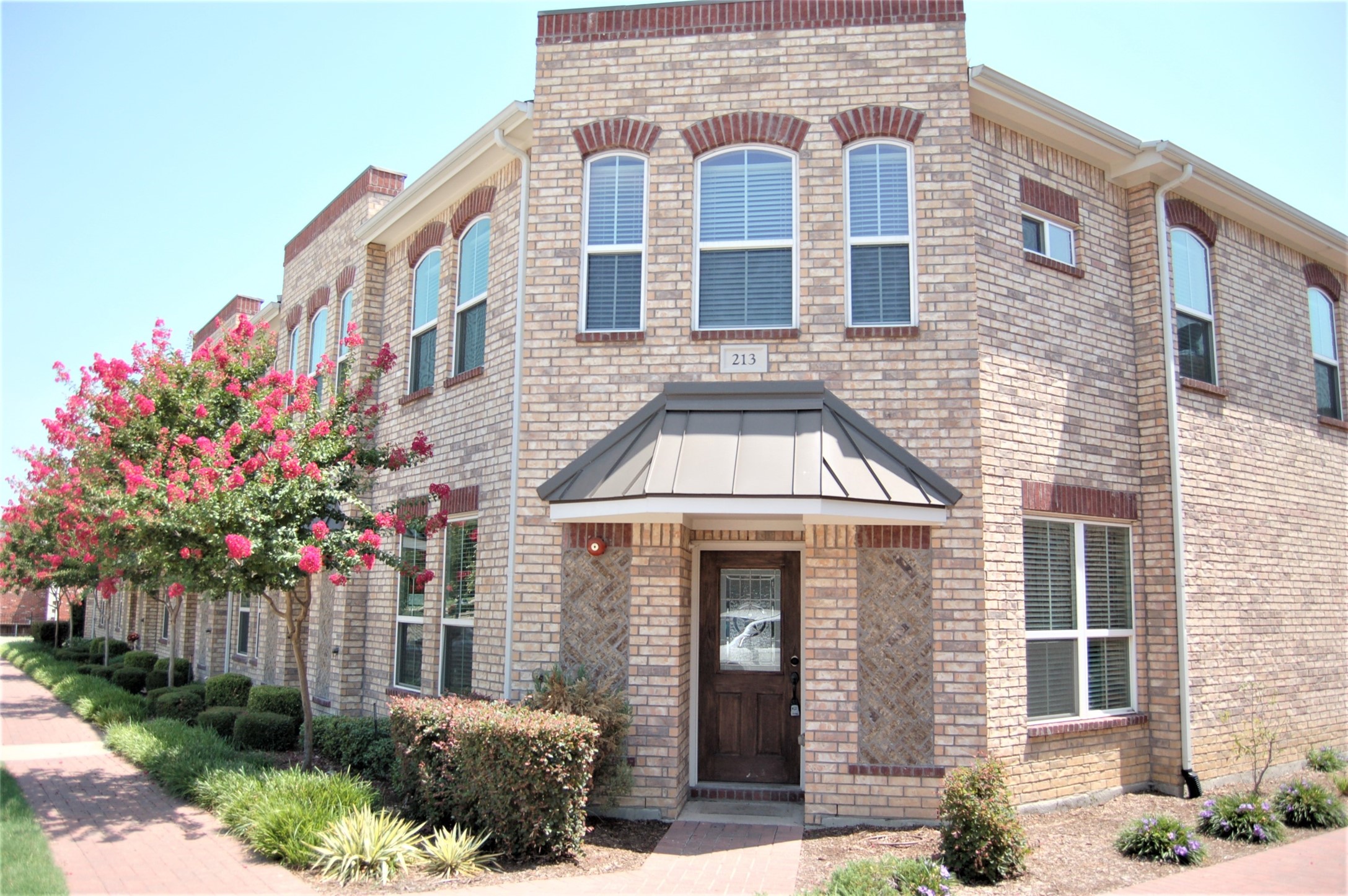 213 Lily Lane Lewisville TX 75057