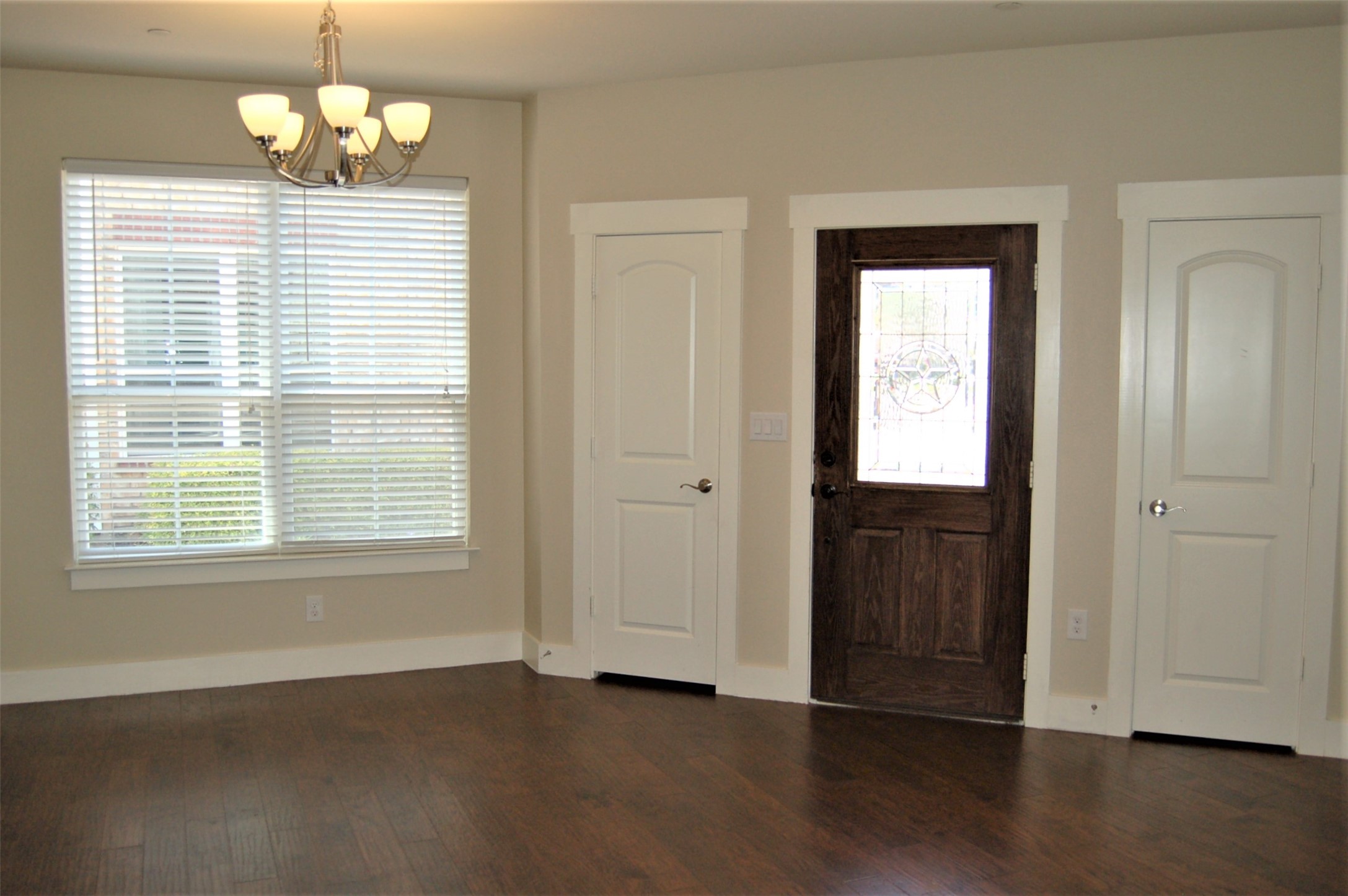 213 Lily Lane Lewisville TX 75057