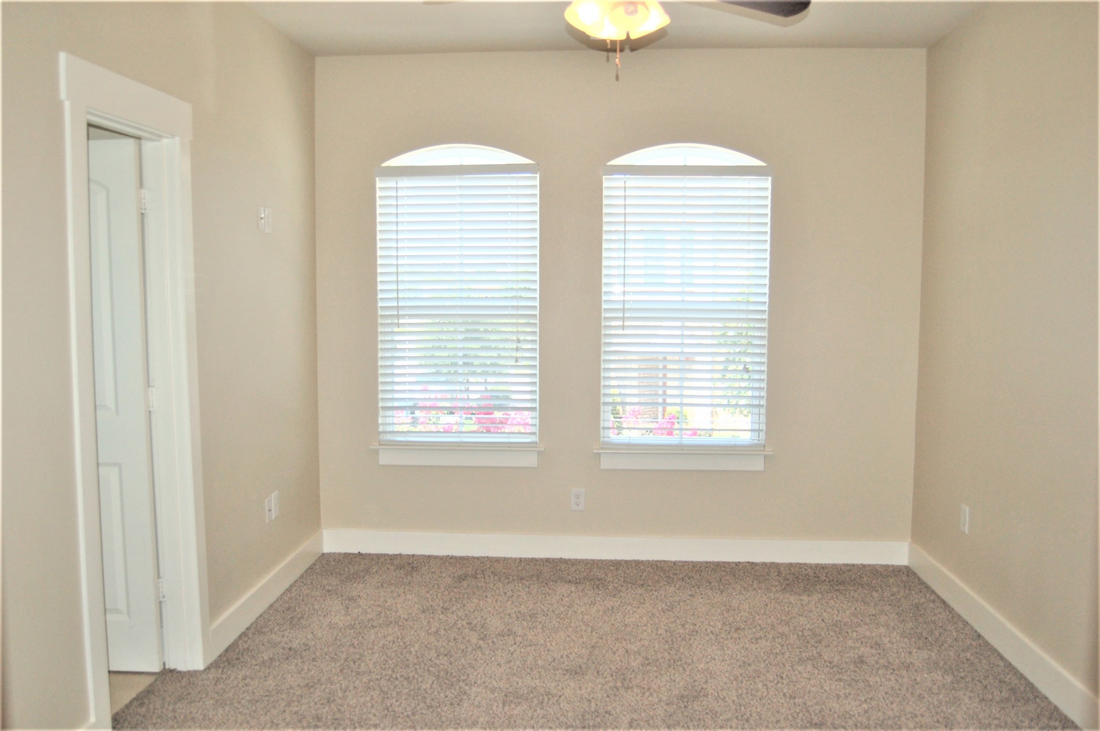 213 Lily Lane Lewisville TX 75057