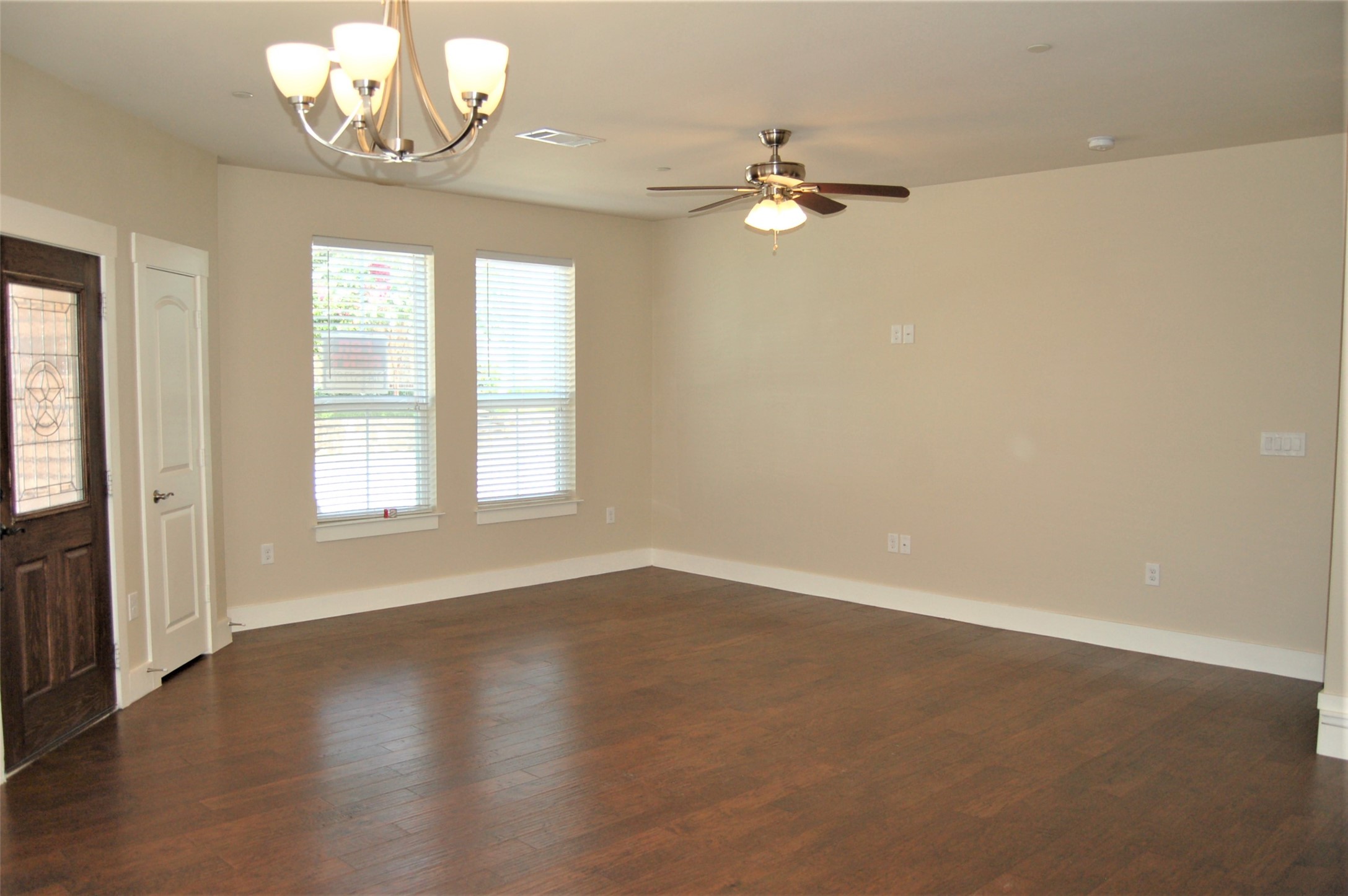 213 Lily Lane Lewisville TX 75057