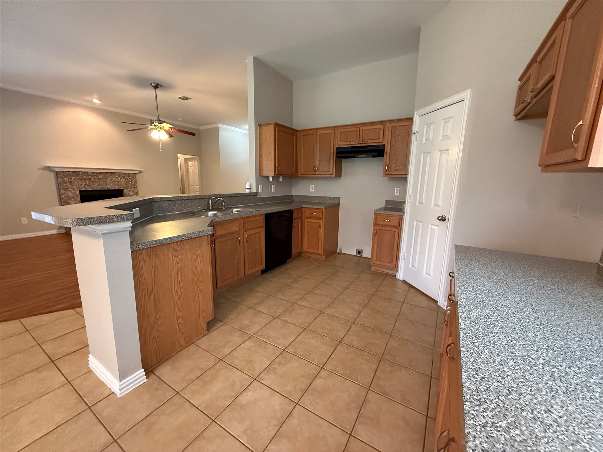 102 Paloma Circle Terrell TX 75160