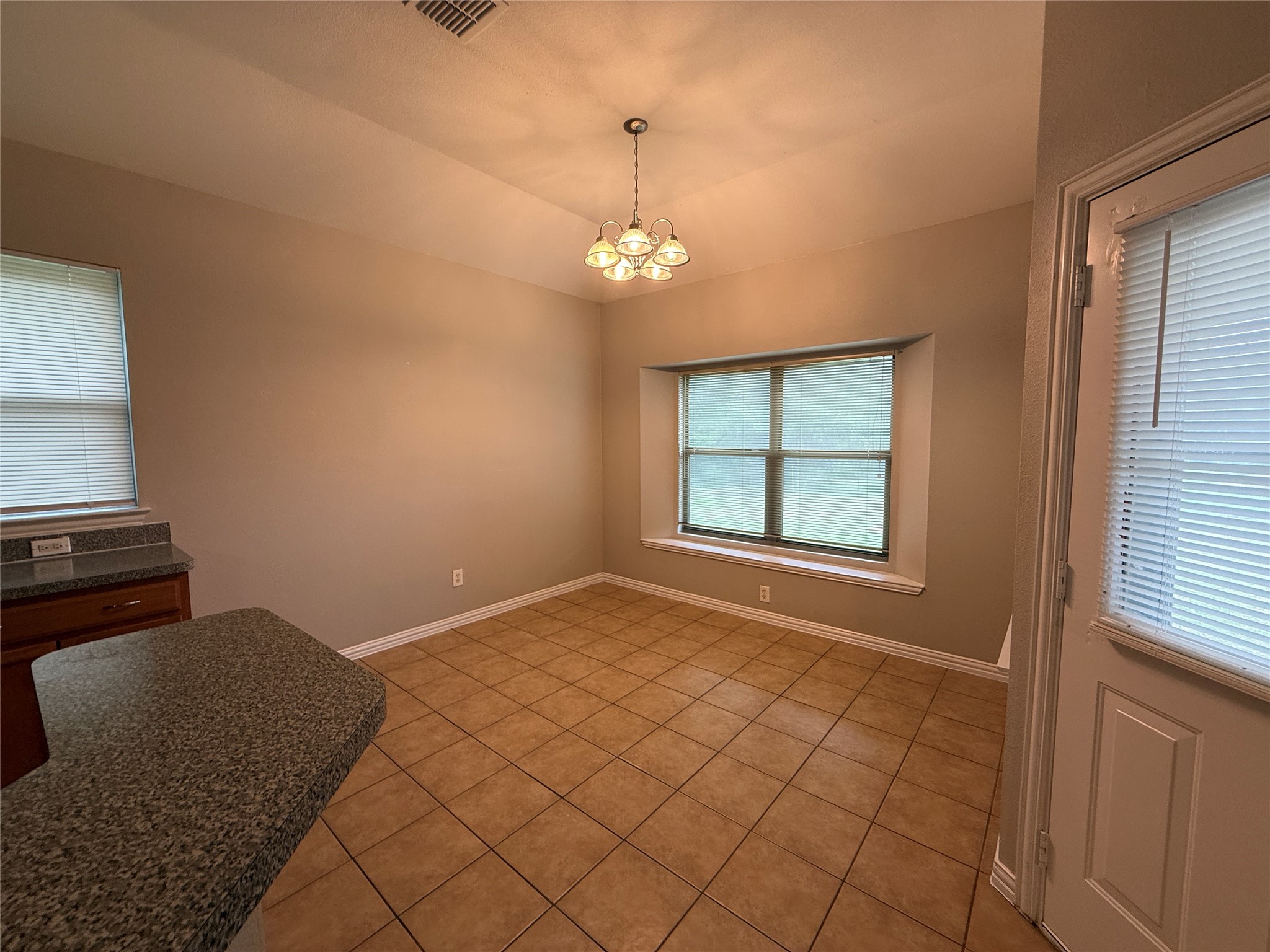 102 Paloma Circle Terrell TX 75160