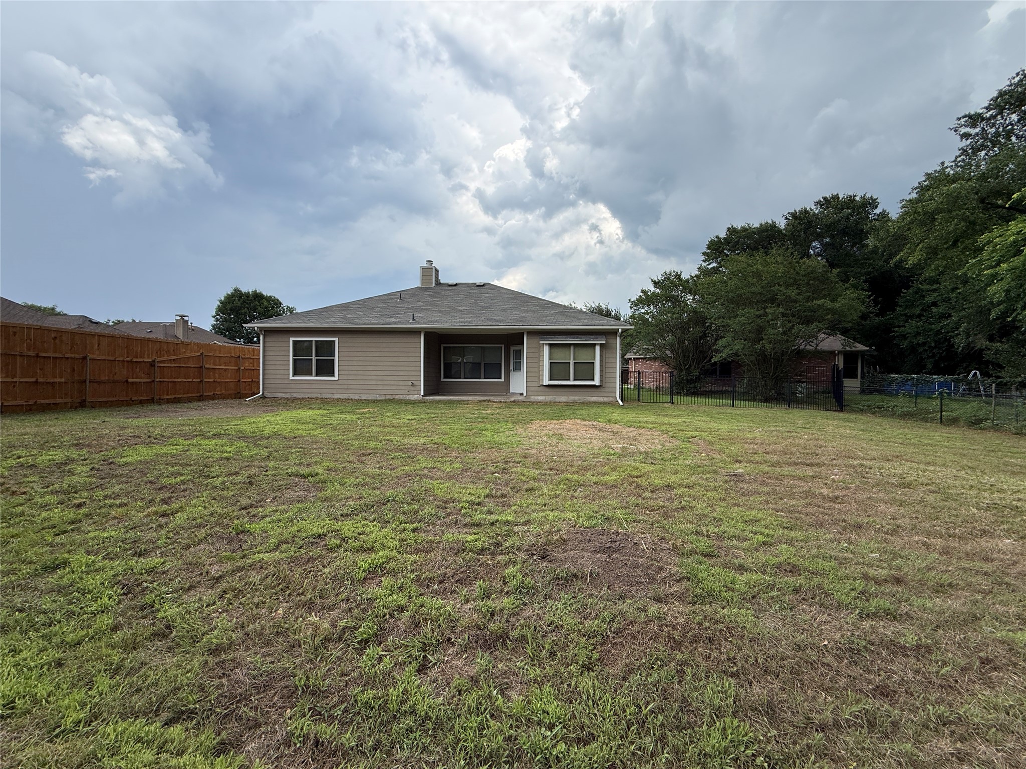 102 Paloma Circle Terrell TX 75160